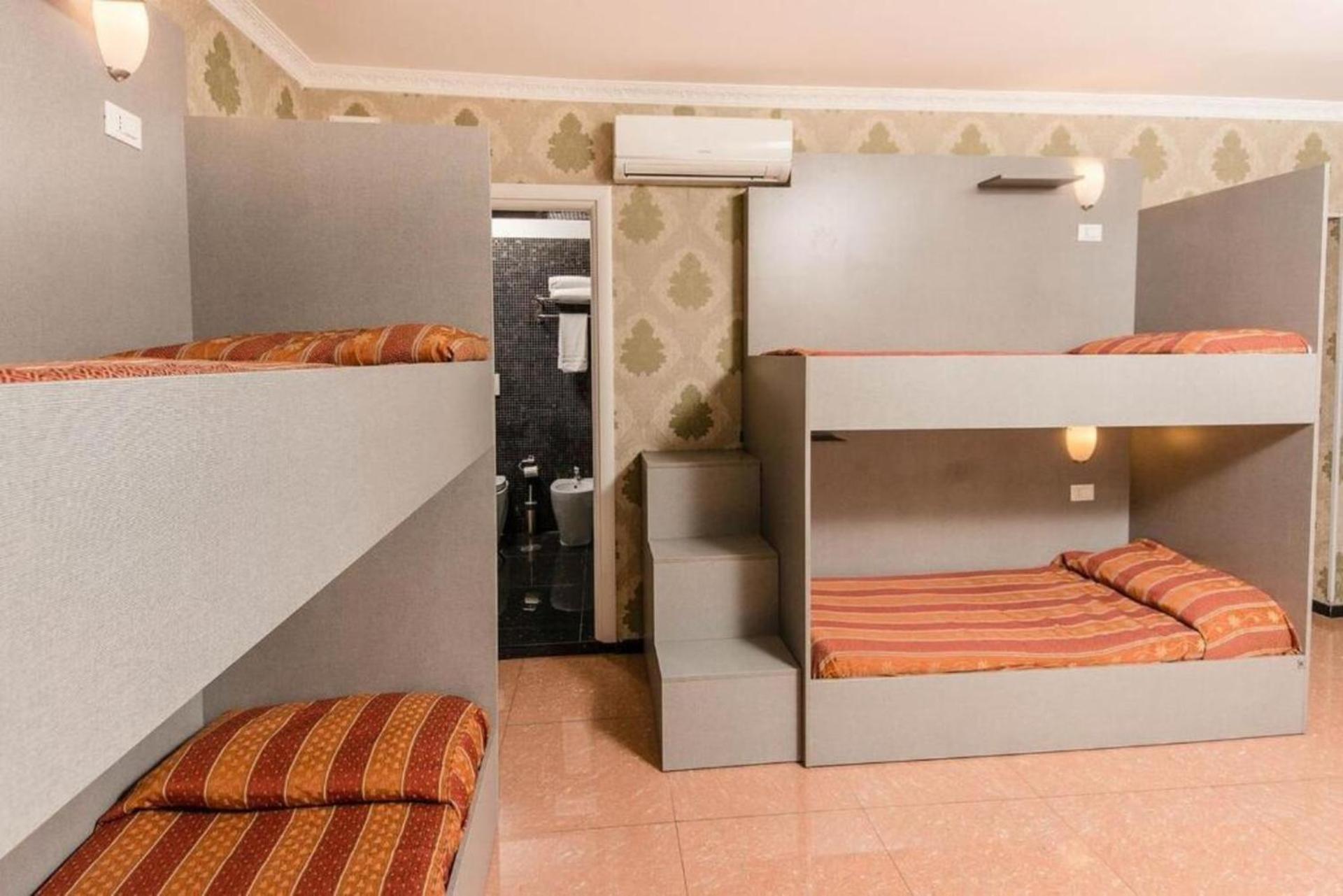 Bed in 4-Bed Mixed Dormitory Room