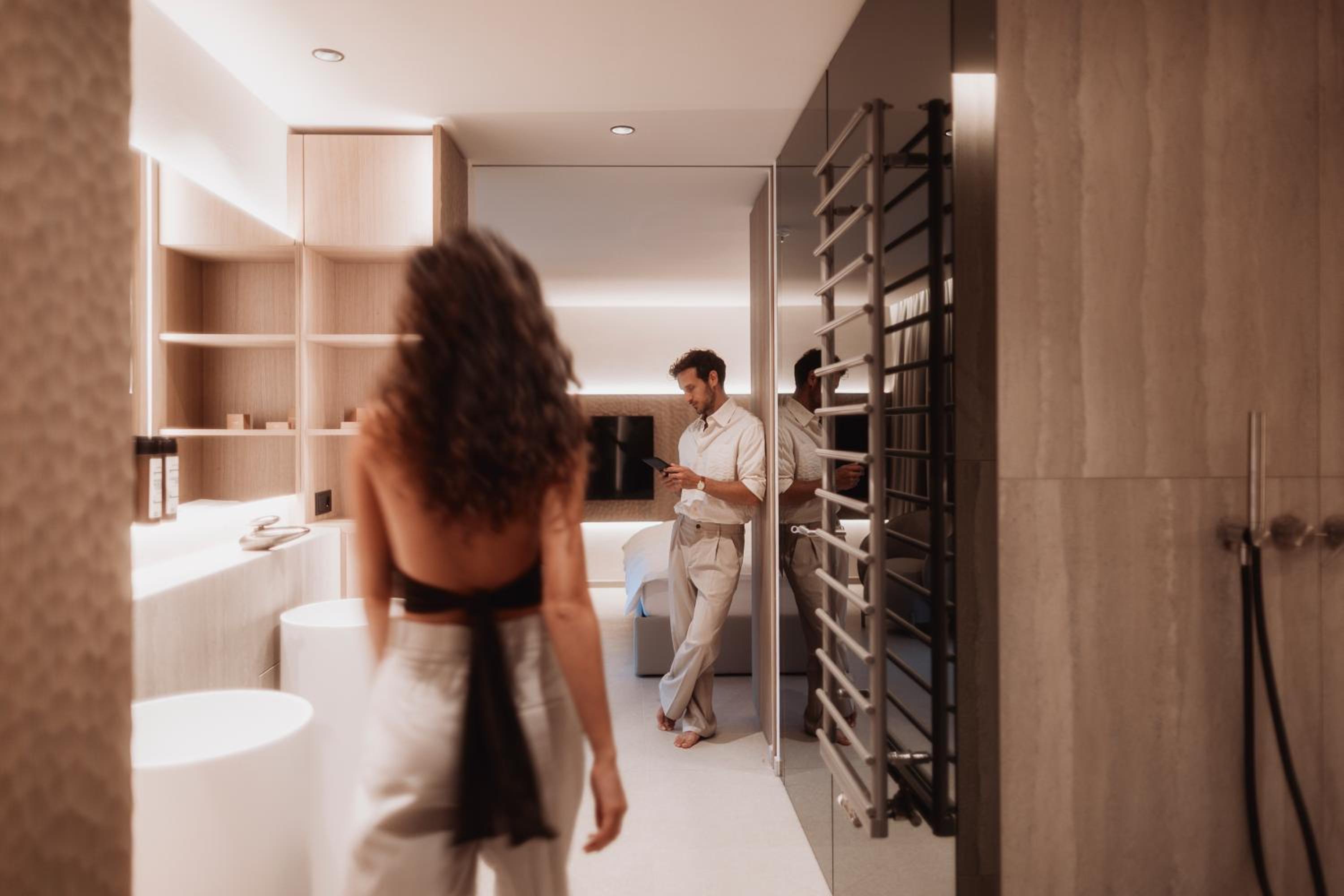 Suite with Hot Tub