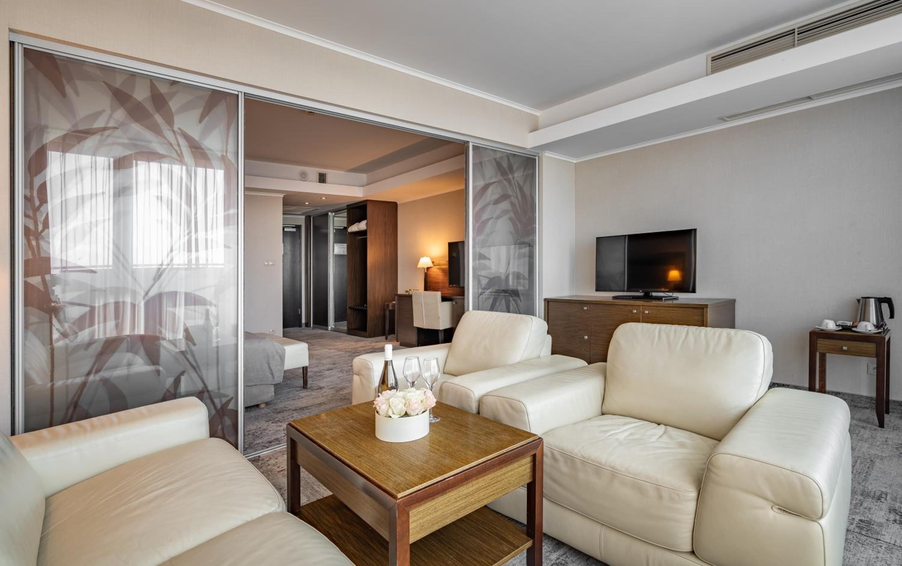 Two-room apartment with jacuzzi on the terrace