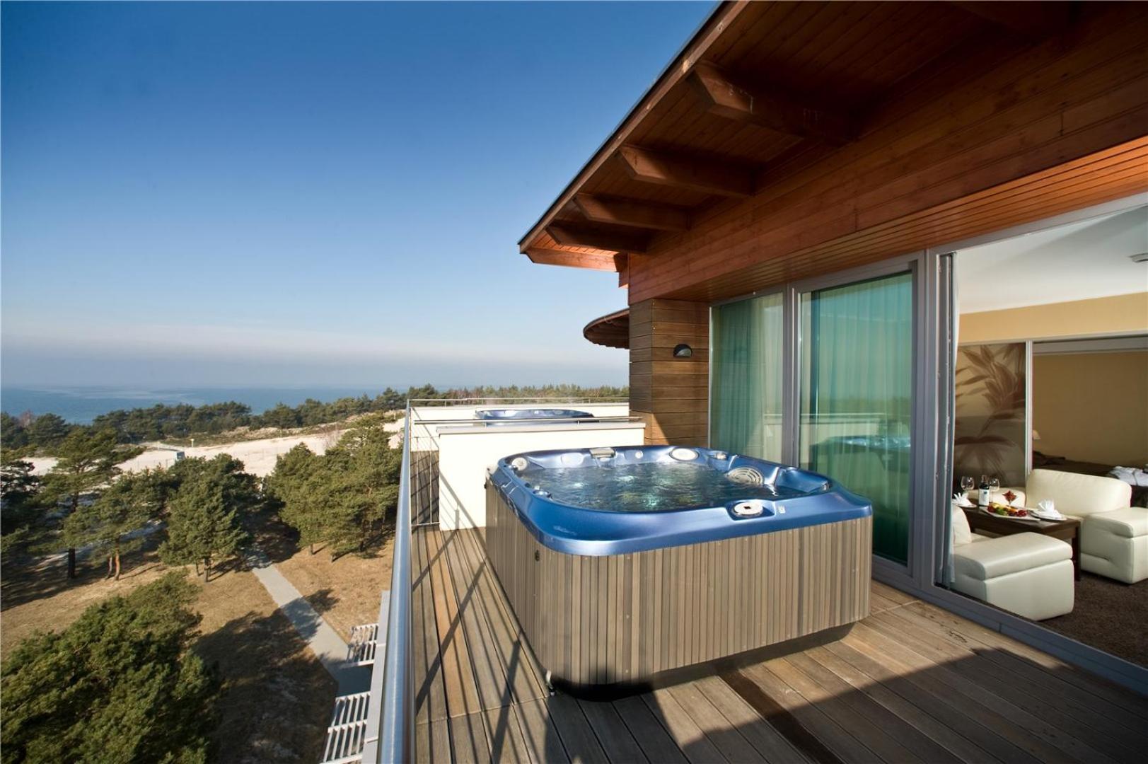 Two-room apartment with jacuzzi on the terrace photo 1
