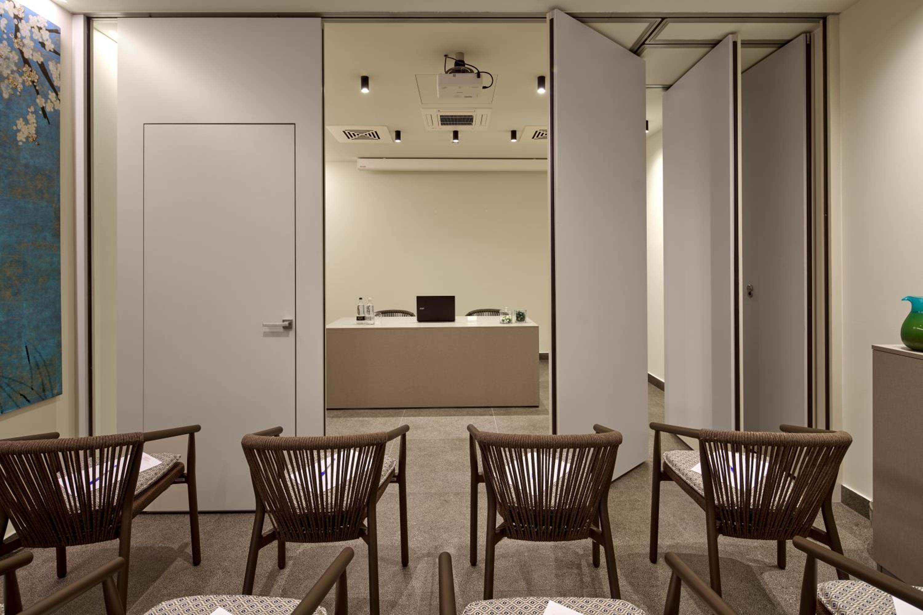 Family Room with Private Bathroom - Annex photo 2