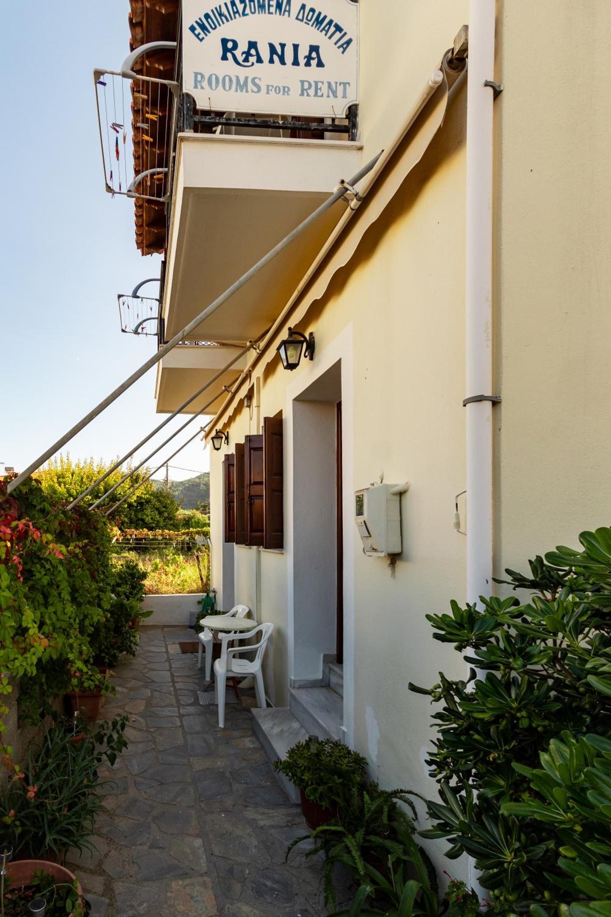 Standard Twin Room with Garden View photo 3