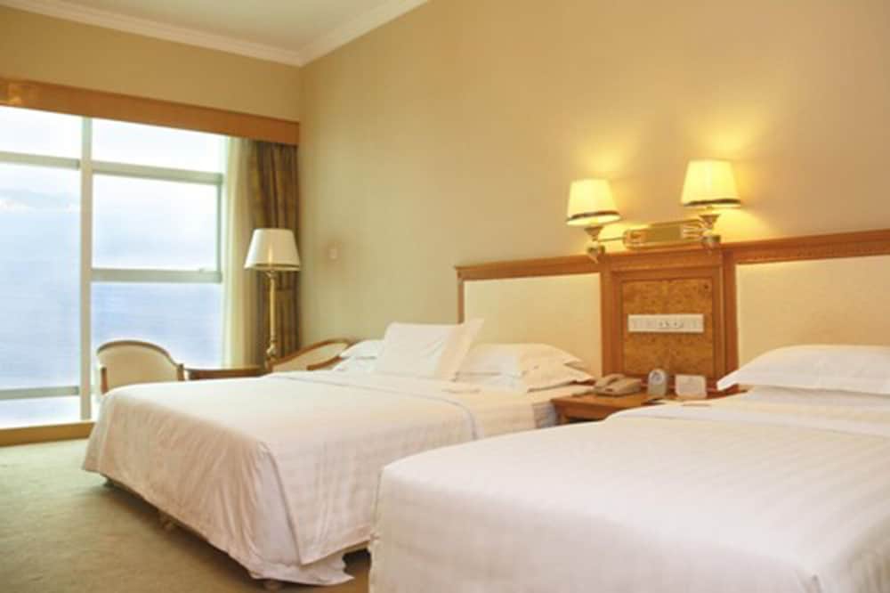 Superior Twin Room, Mountain View photo 1