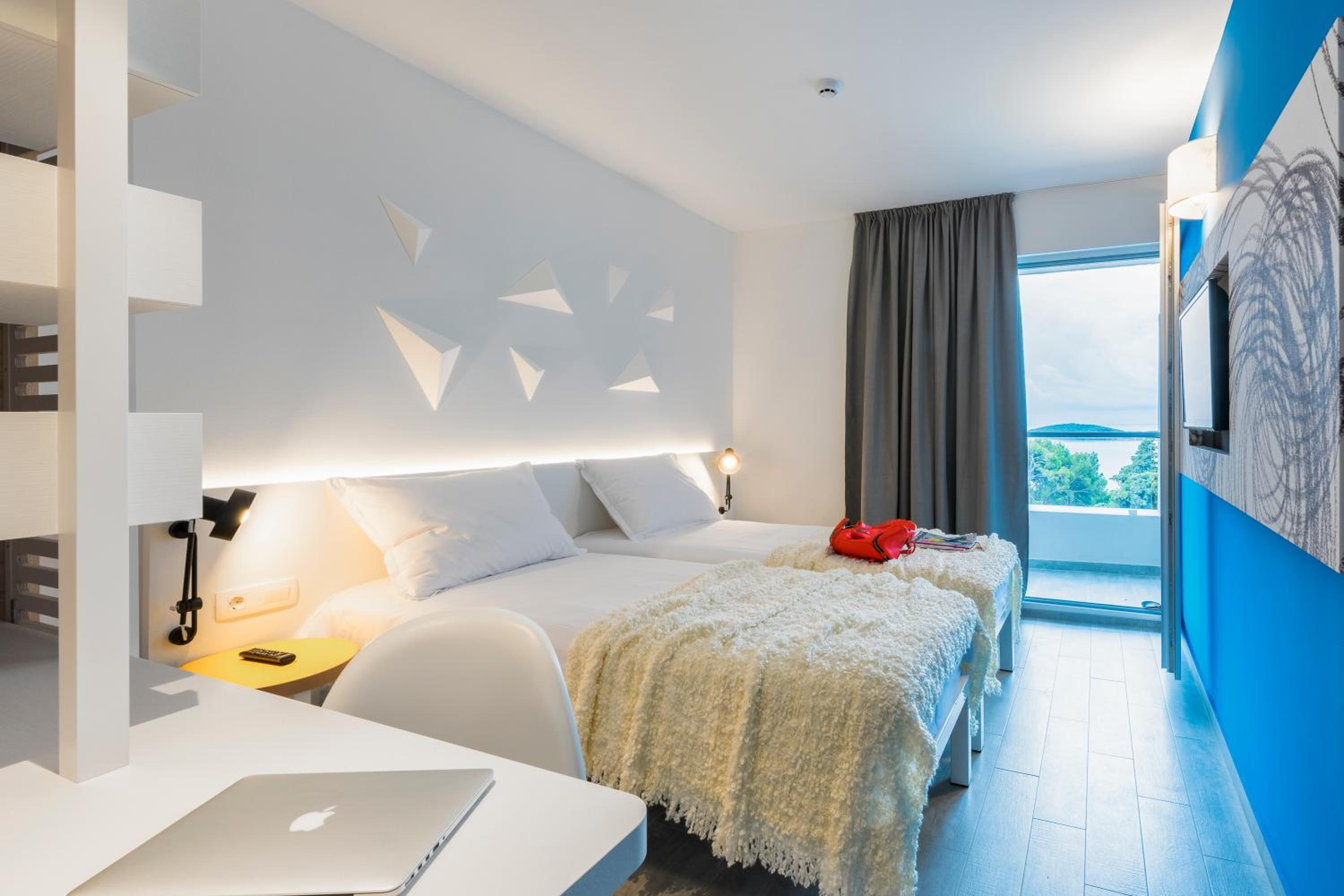 Superior Double Room with Balcony and Sea View - Photo 8