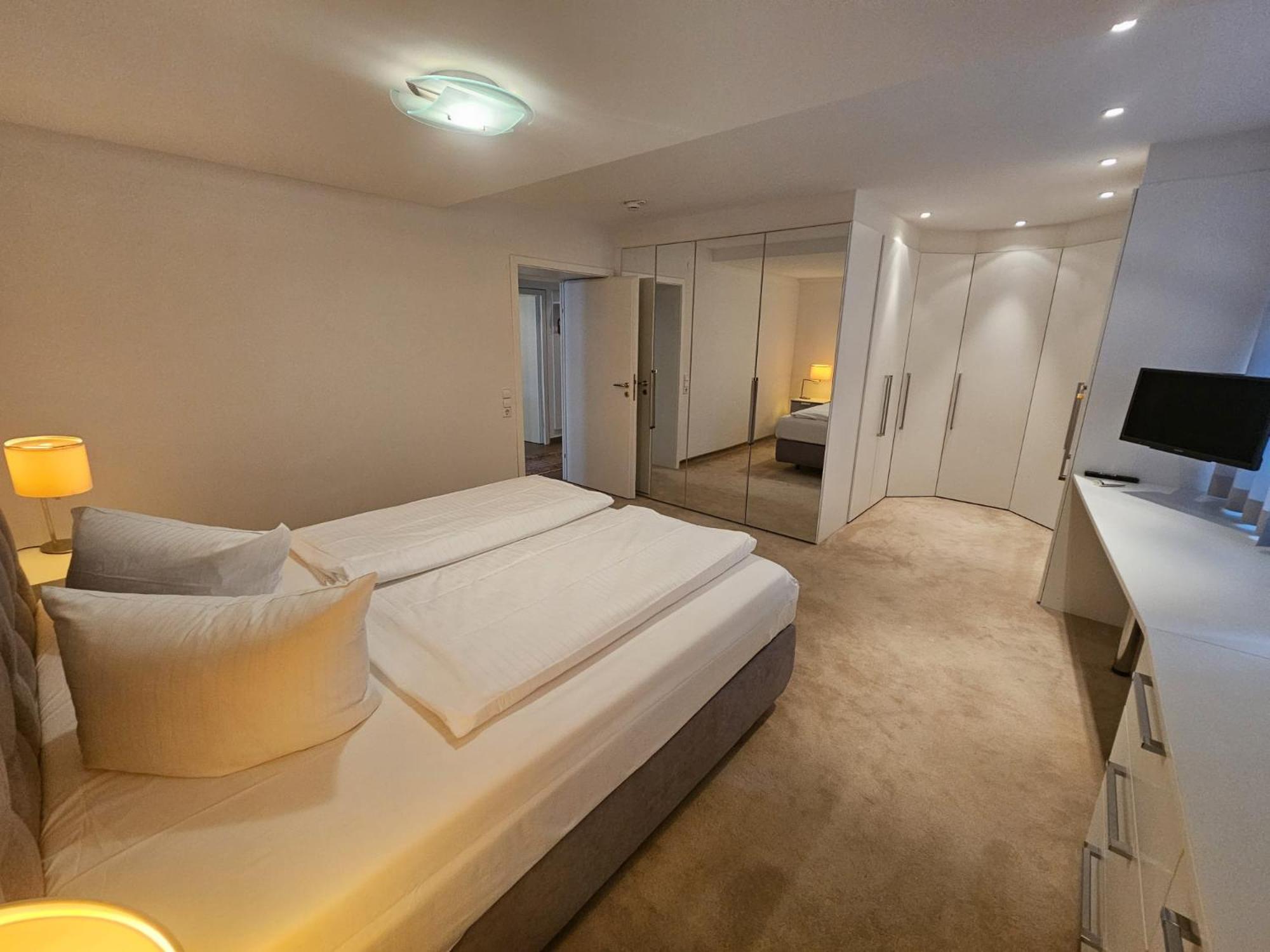 Deluxe Suite photo 3