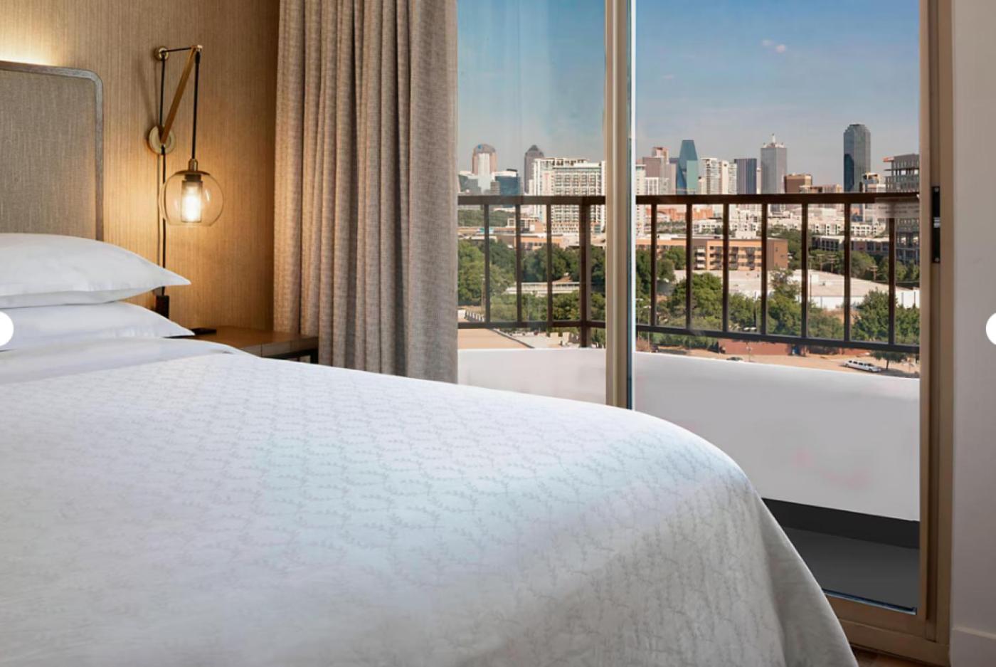 1 King &amp; 1 Queen, Concierge level, 2 Bedroom Suite, Balcony photo 2