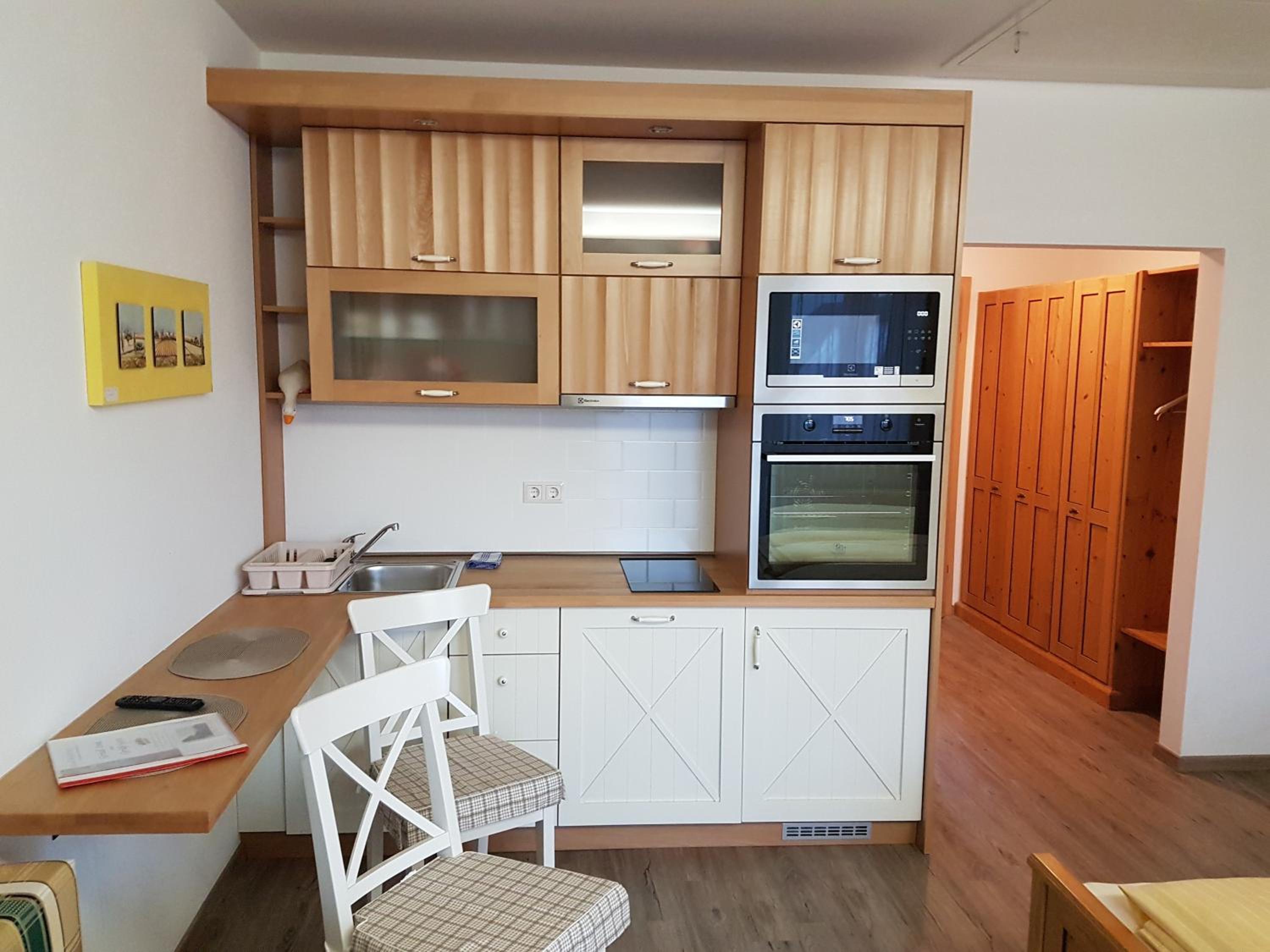 One-Bedroom Apartment with Balcony and Mountain View