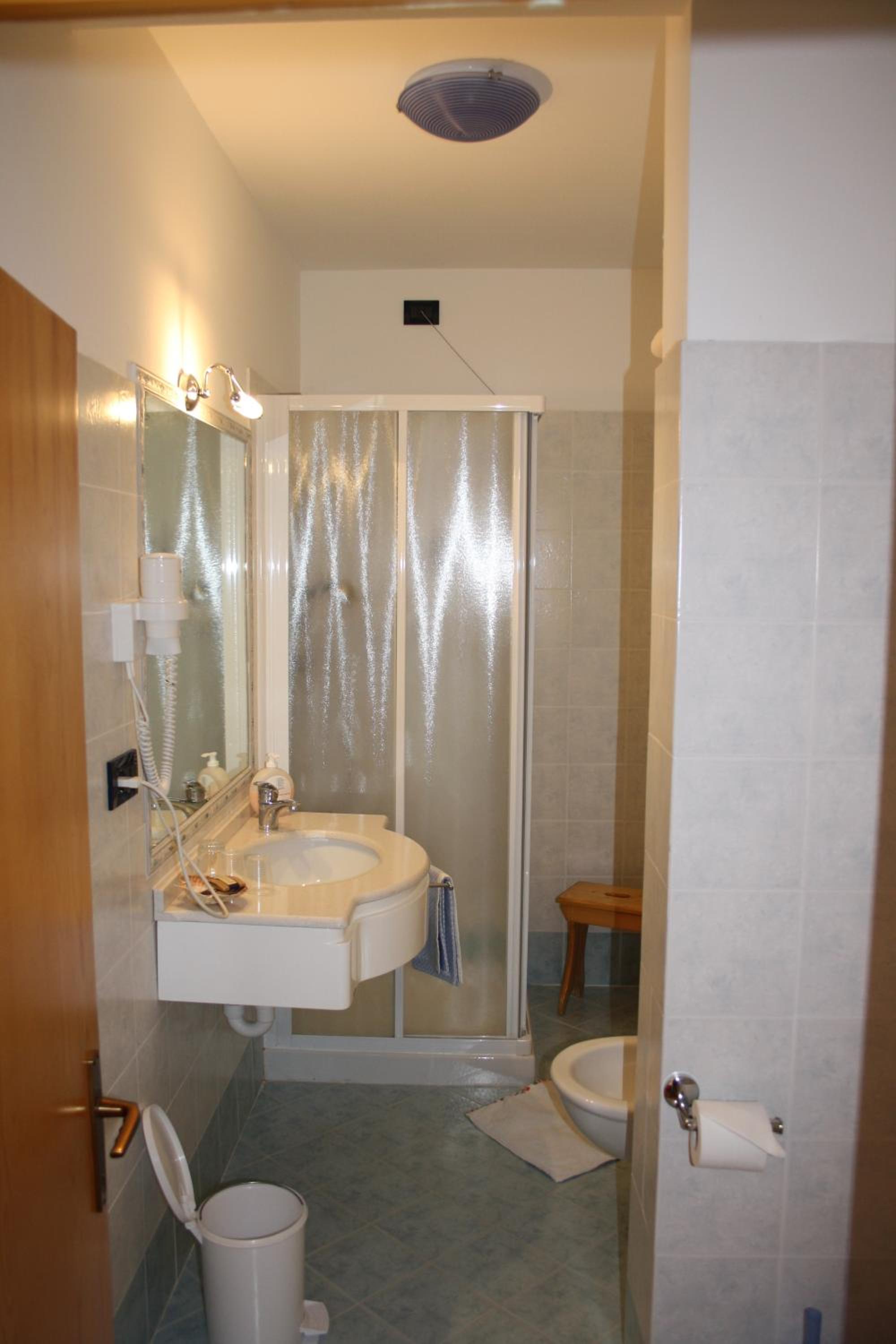 Double or Twin Room photo 3