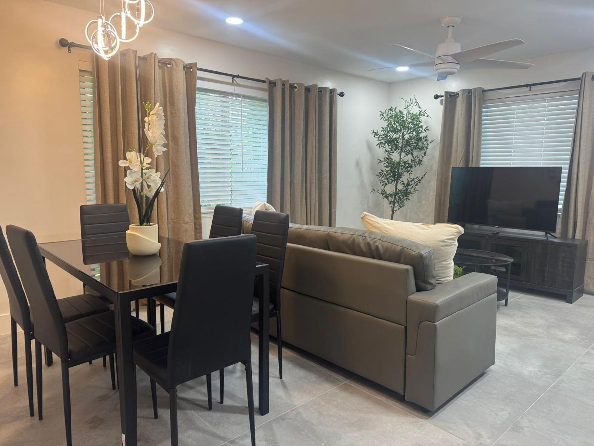 Three-Bedroom Superior Apartment