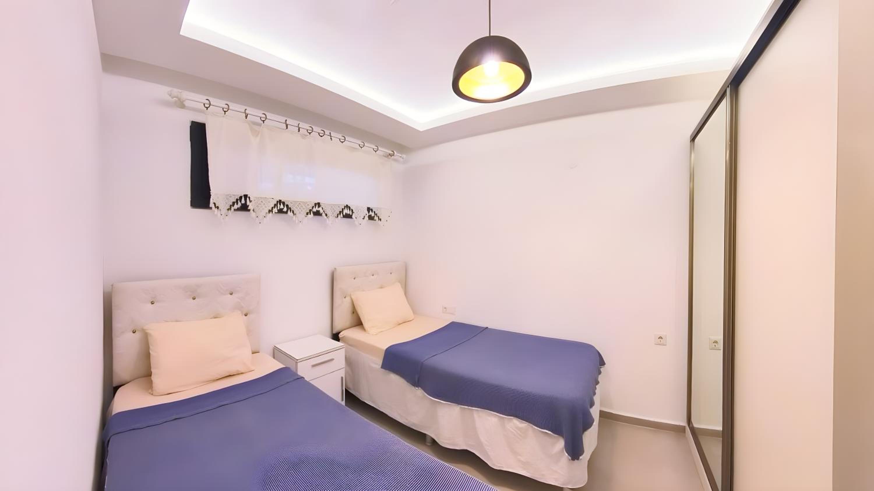One-Bedroom Apartment photo 3
