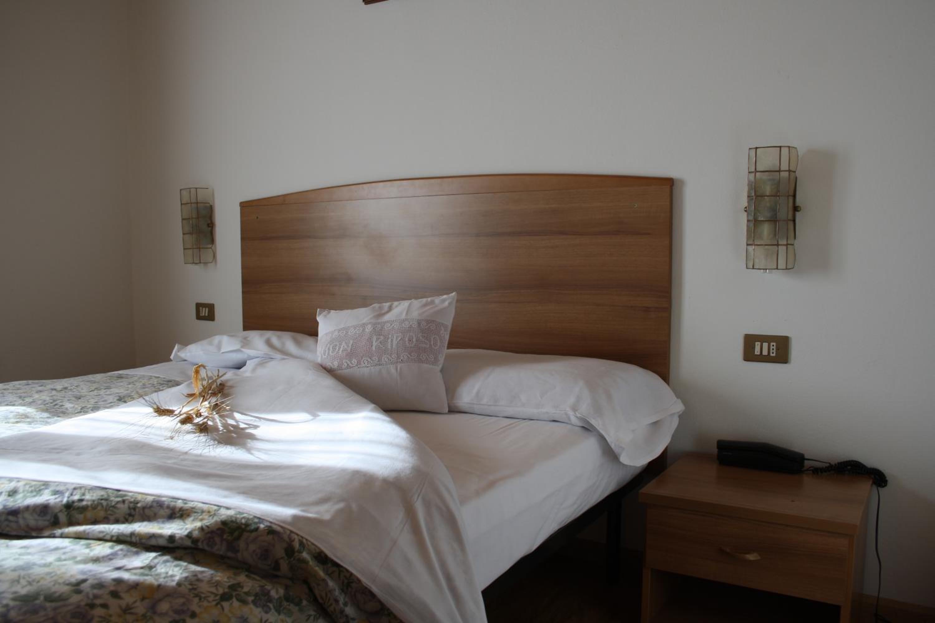 Double or Twin Room photo 1