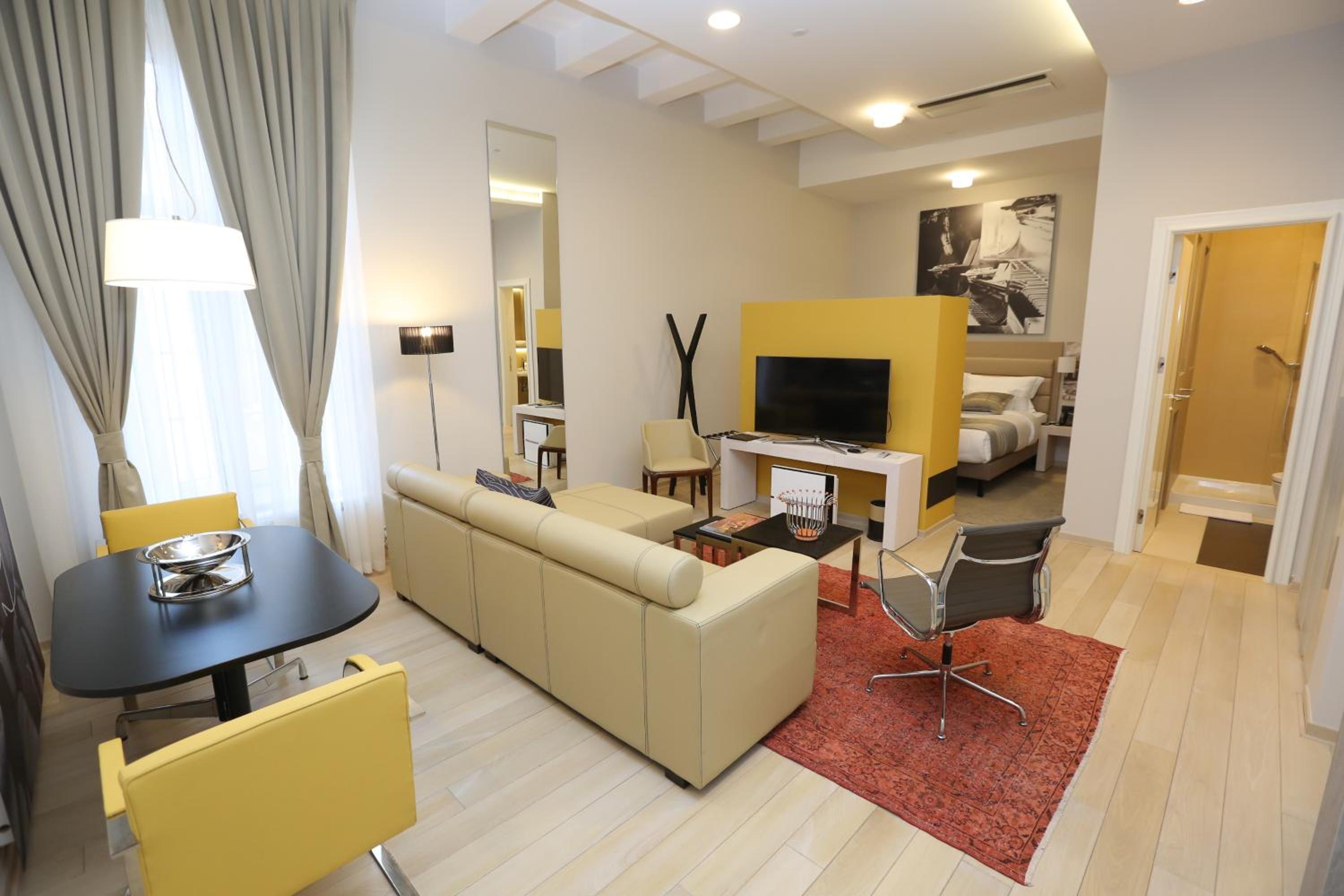 Three-Bedroom Apartment photo 1