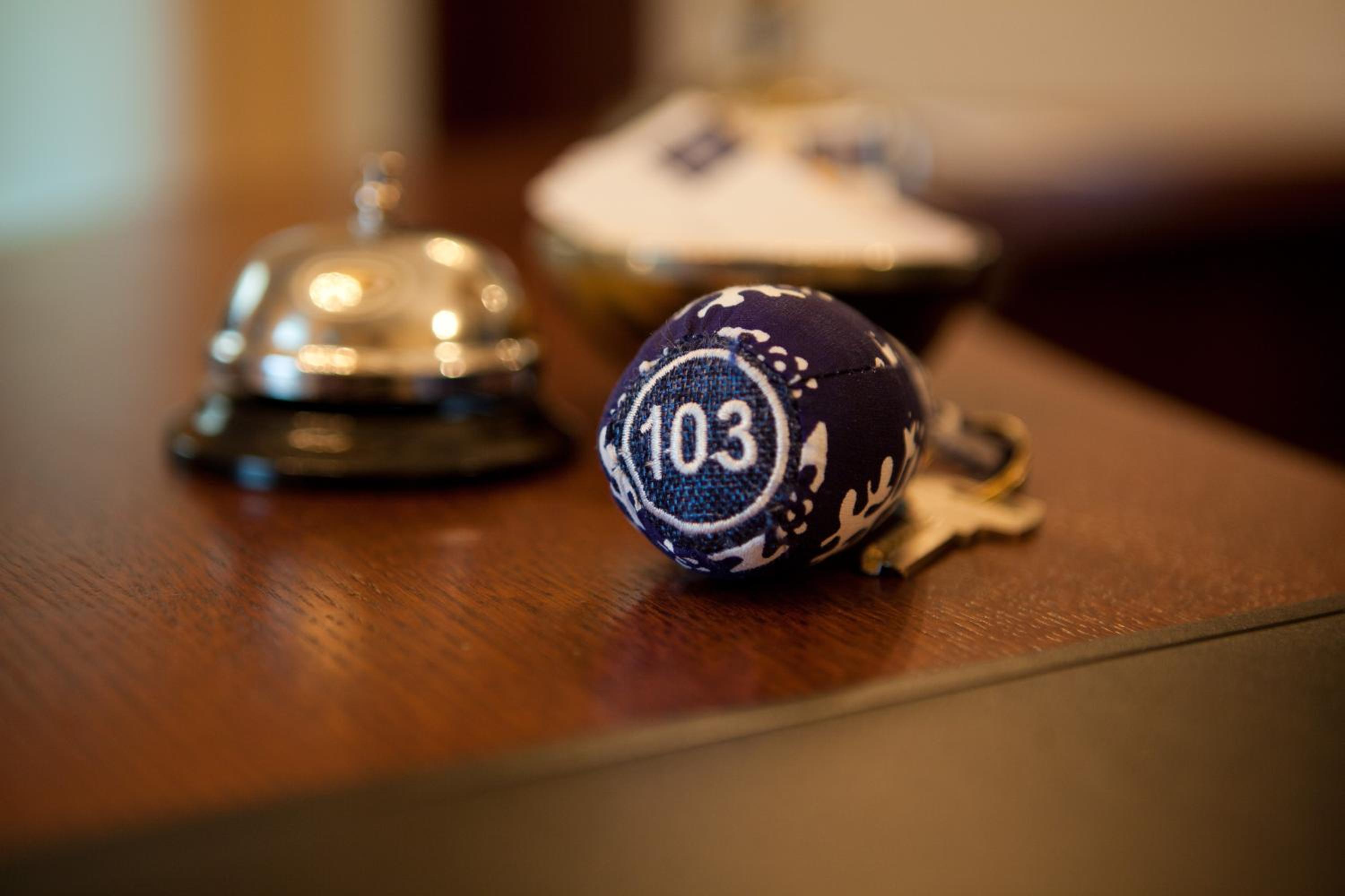 Superior Suite - Photo 14