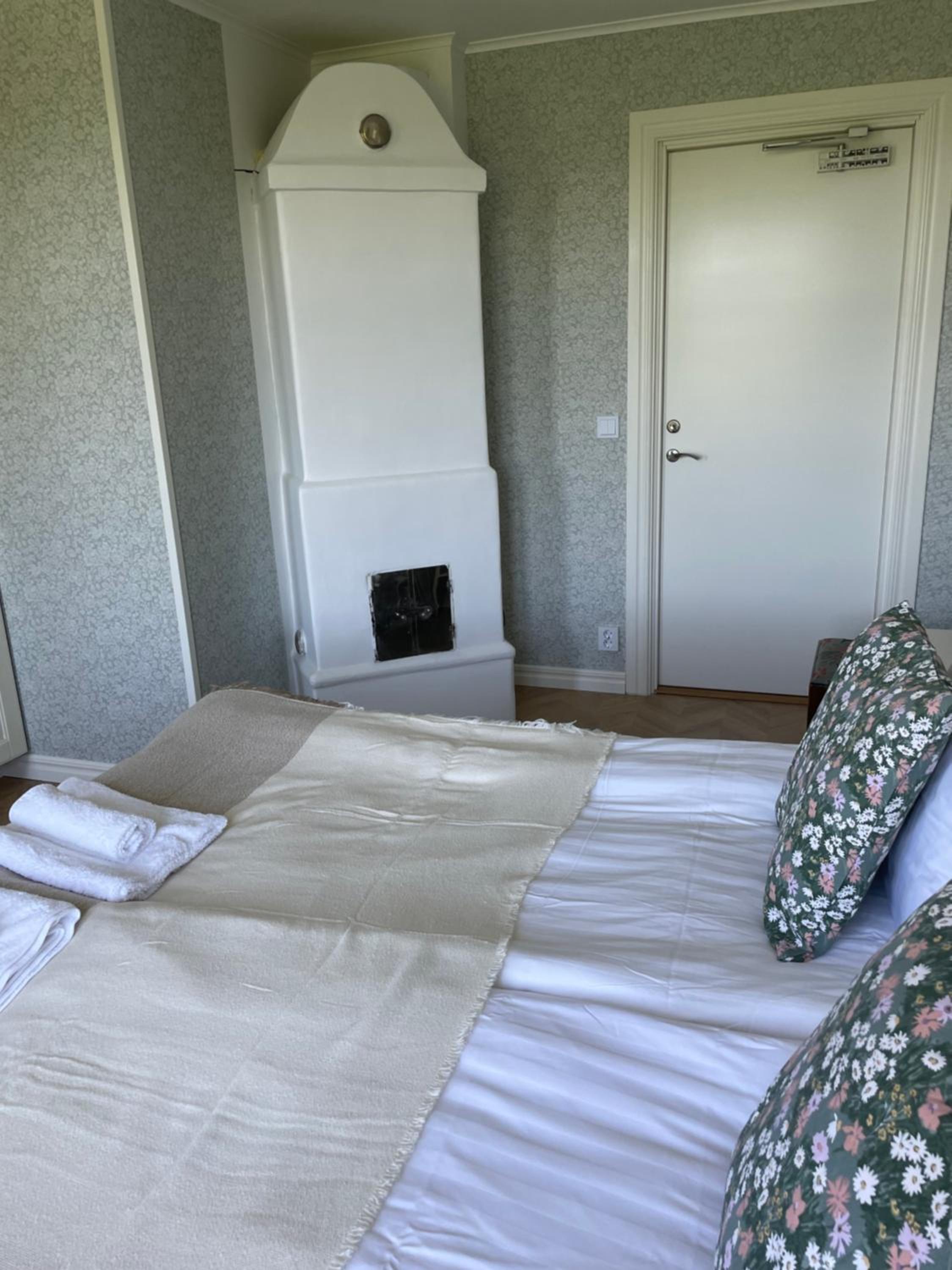 Double Room with Private Bathroom photo 2
