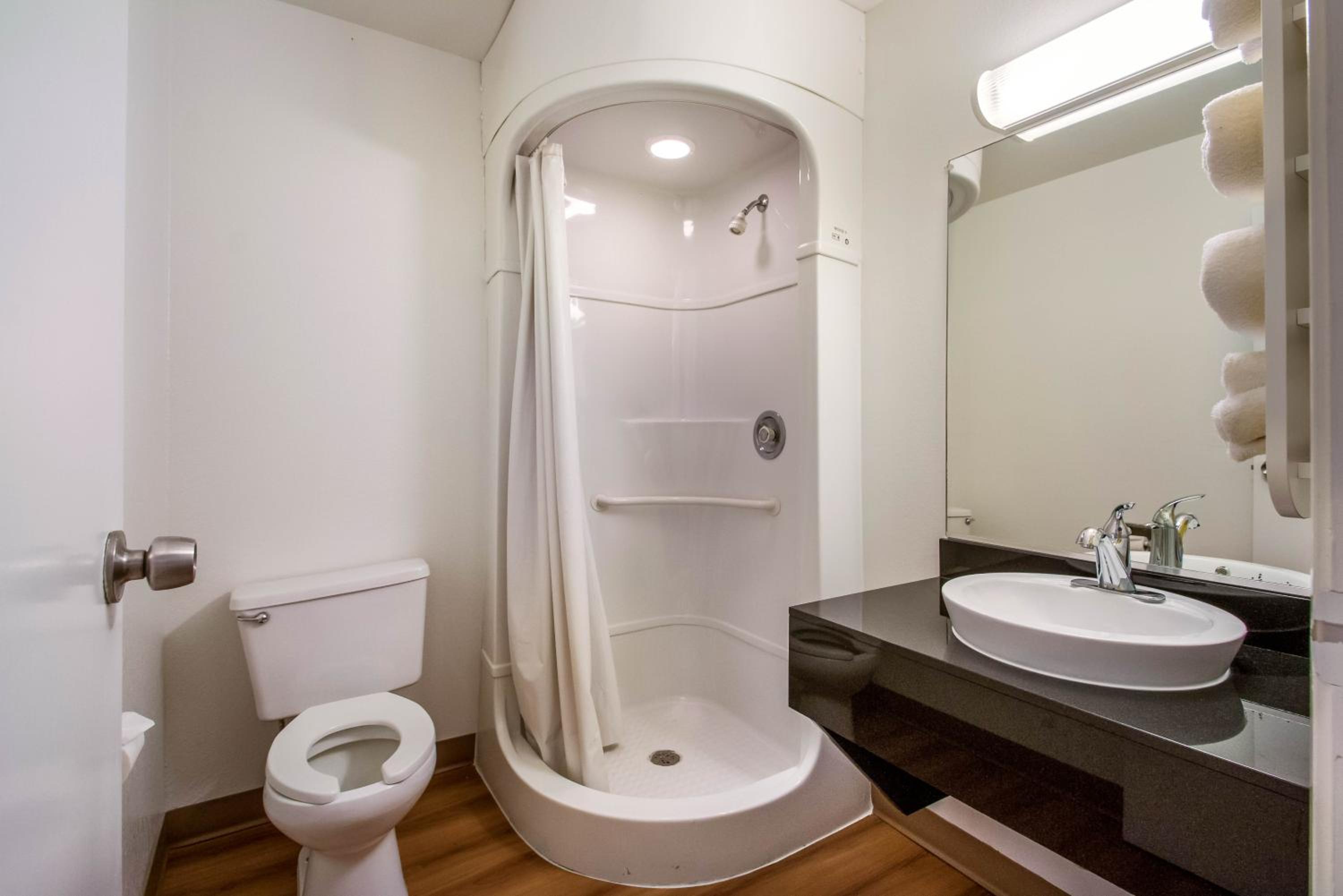 Standard Double Room - Photo 6