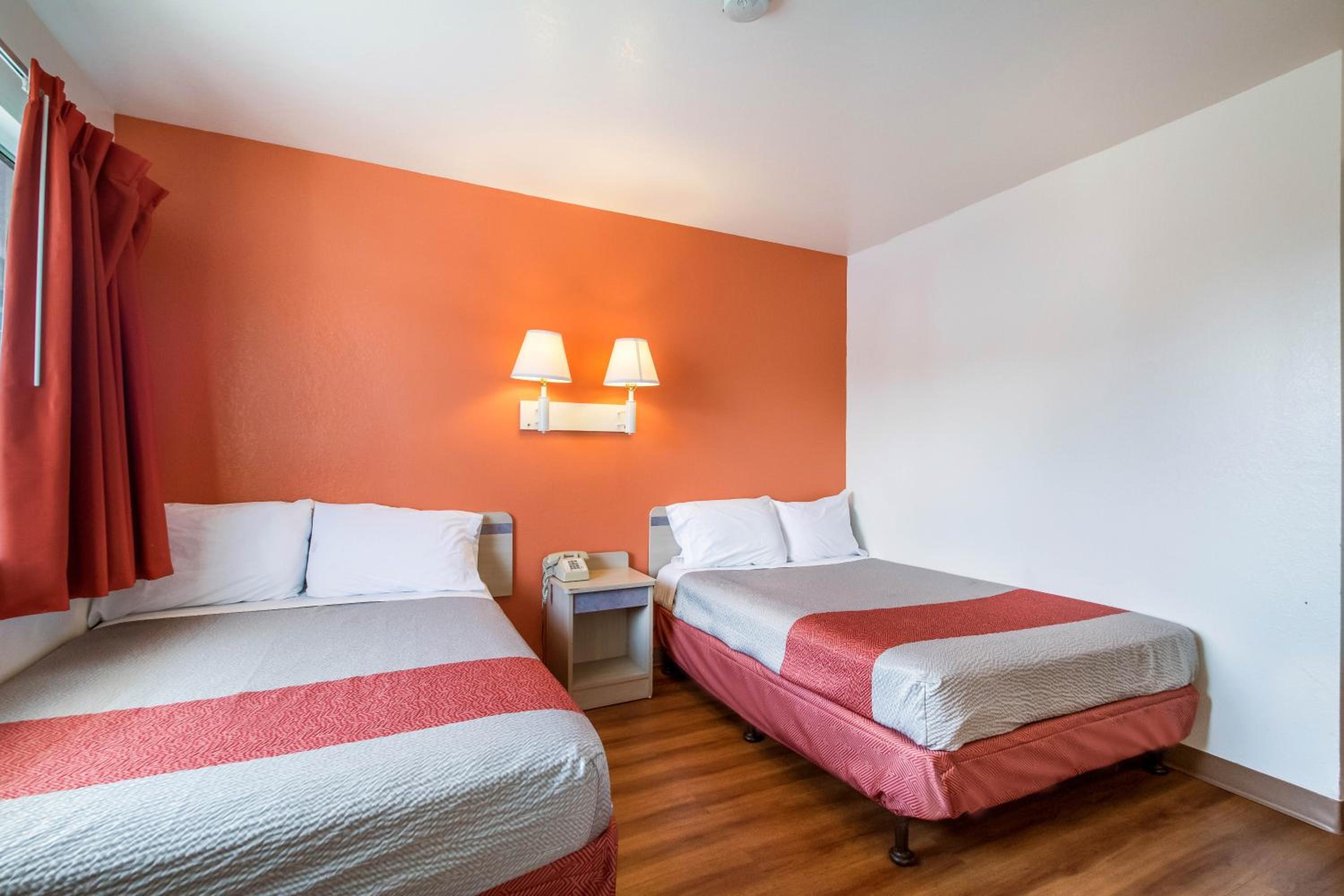 Standard Double Room - Photo 3