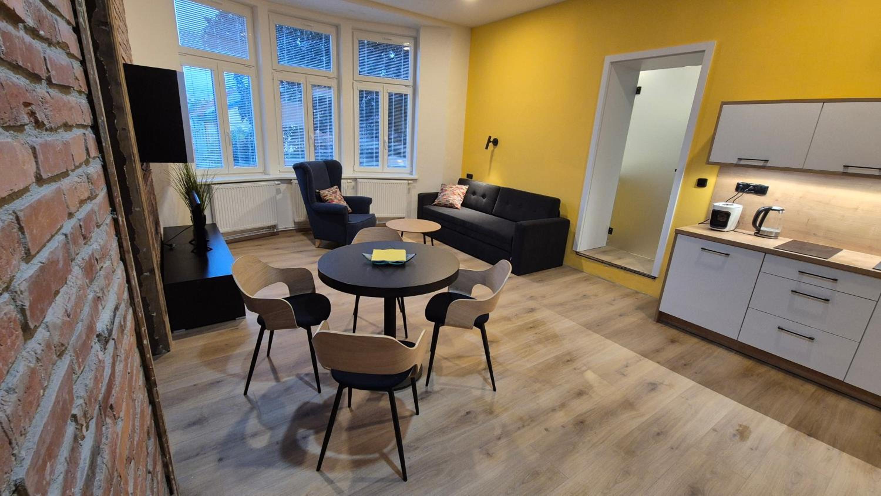One-Bedroom Premier Apartment
