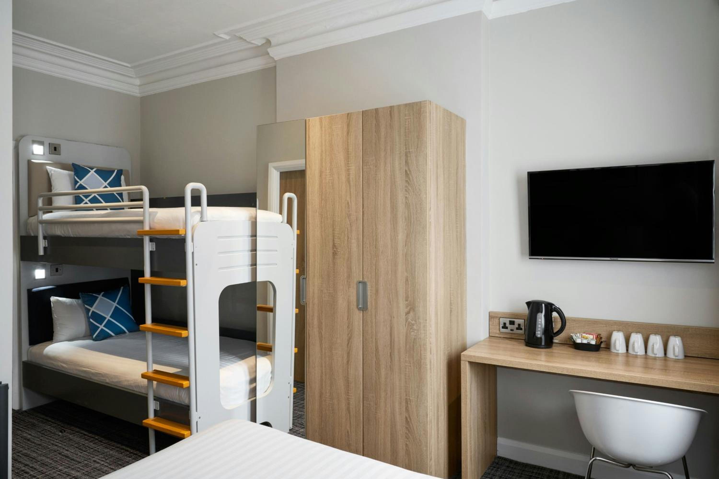 Family Room with One Double Bed and Two Bunk Beds - Photo 1