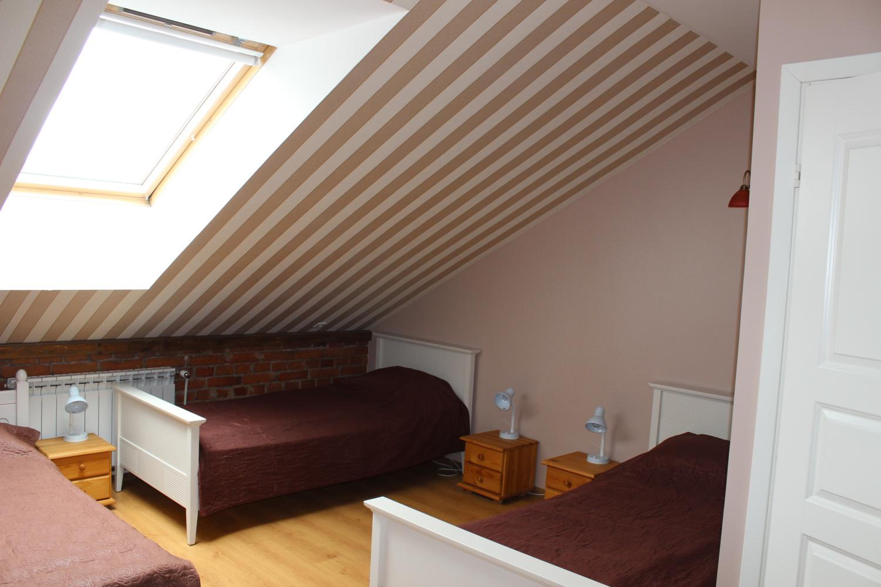 Family Room photo 3