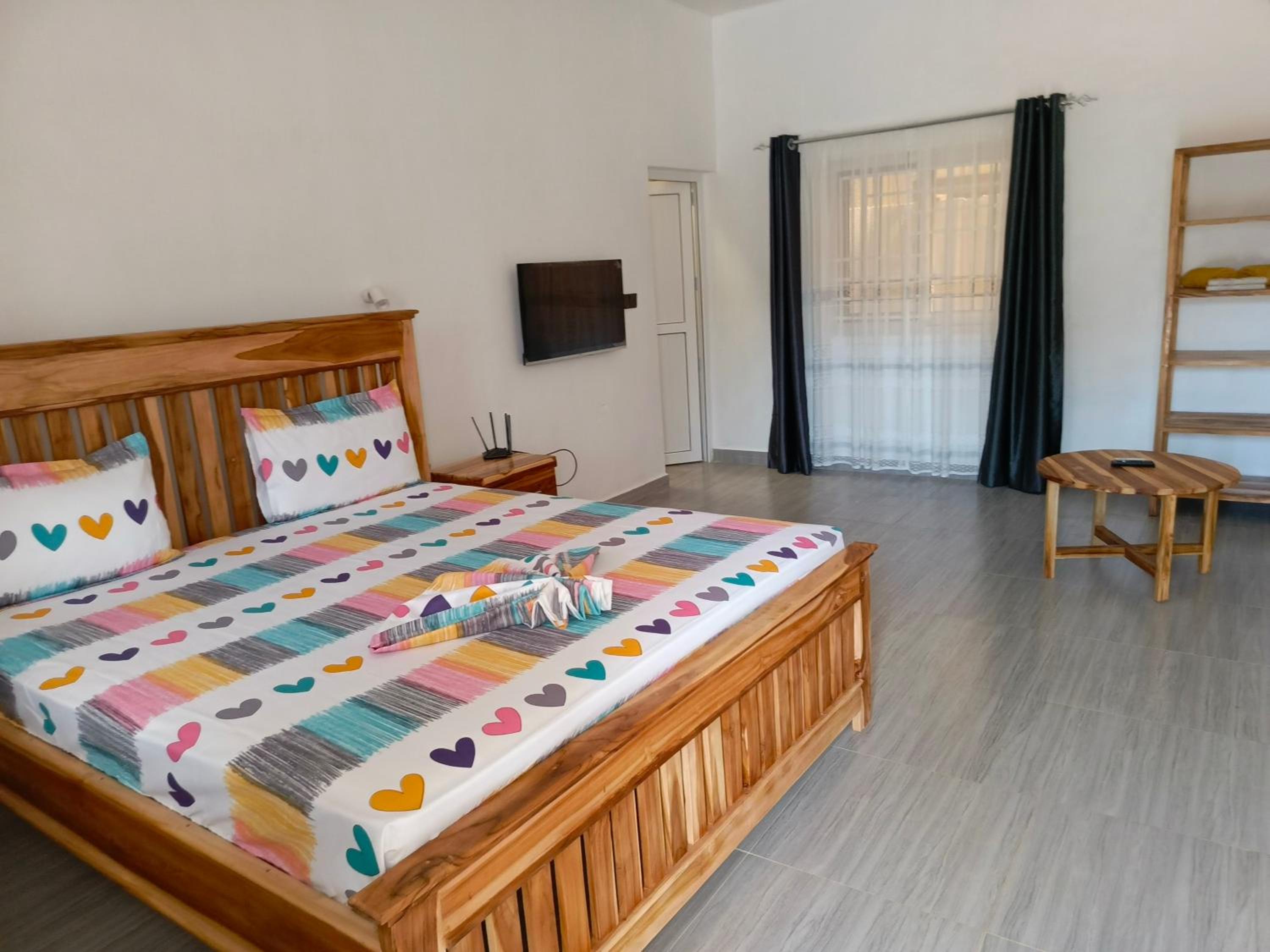 Deluxe Double Room (2 Adults + 1 Child)