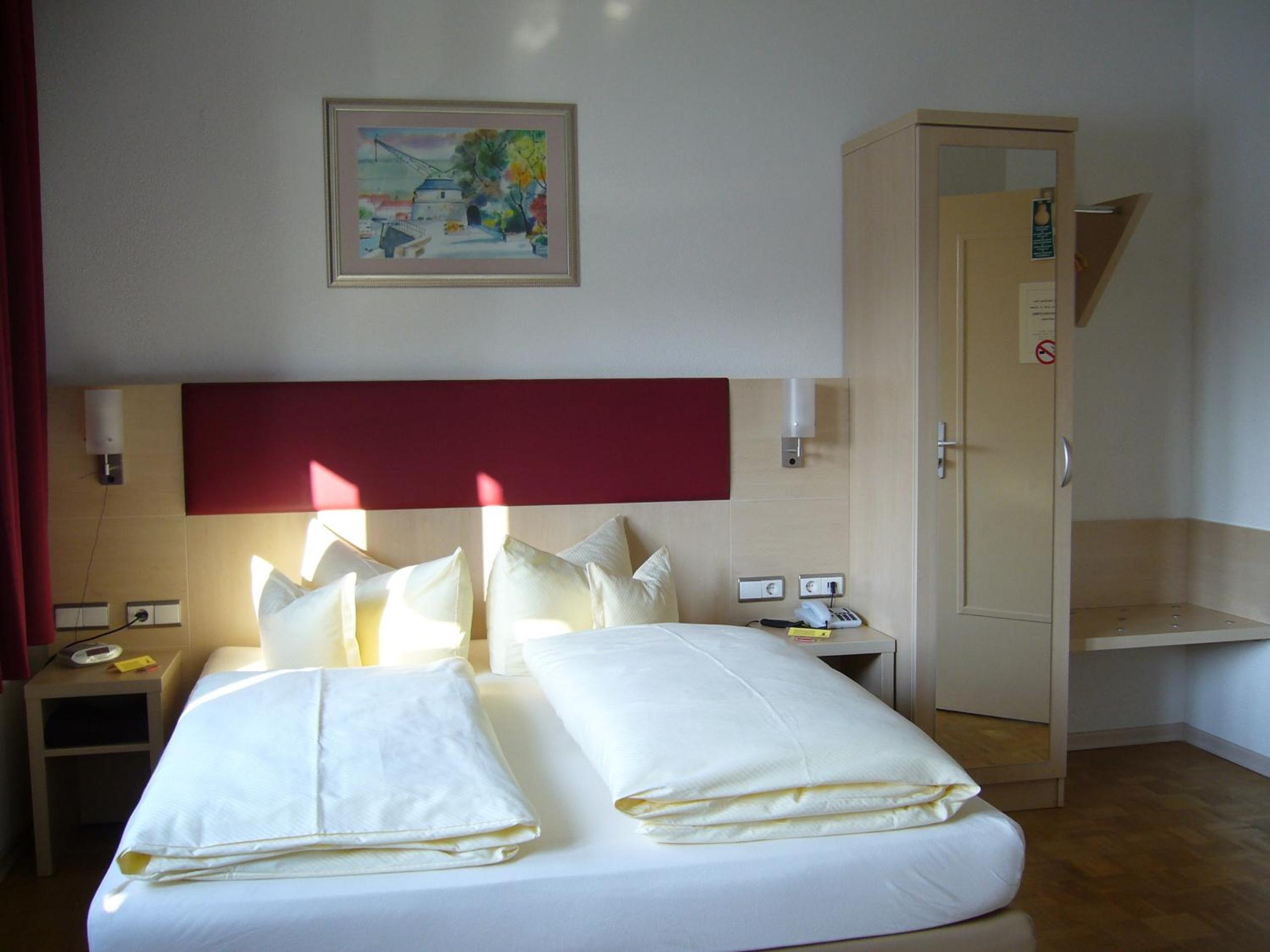 Double Room - Photo 10