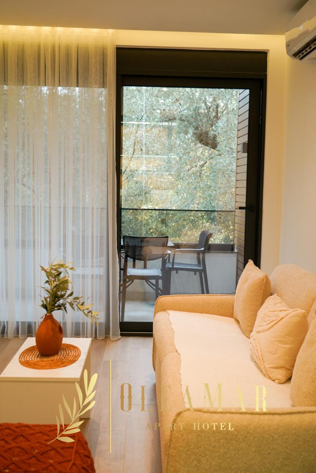 Superior Apartment with Balcony