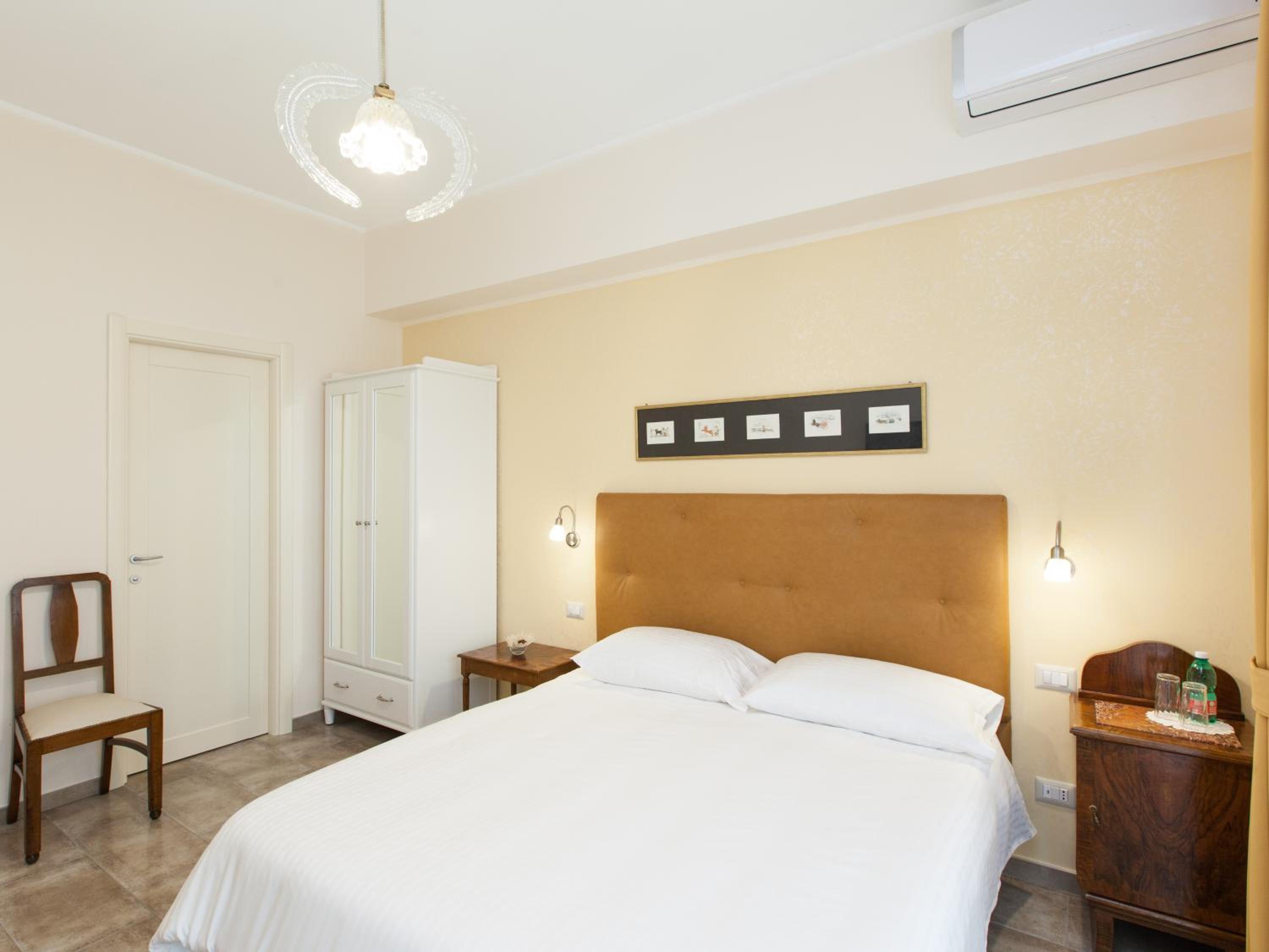 Deluxe Double or Twin Room with Balcony photo 3