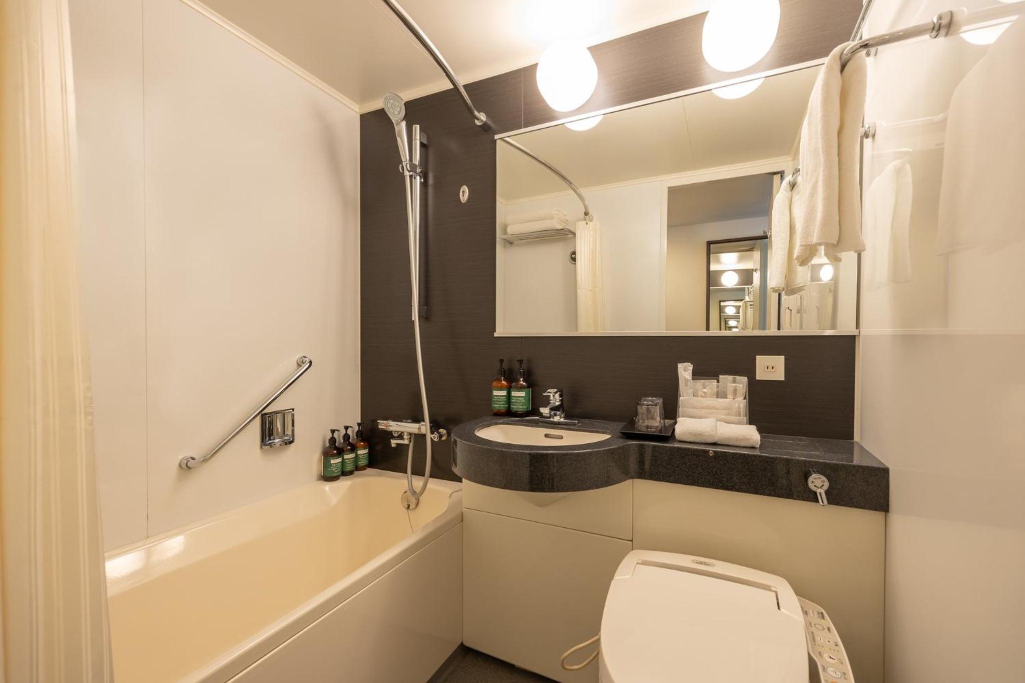 Standard Queen Room - Lounge Access
