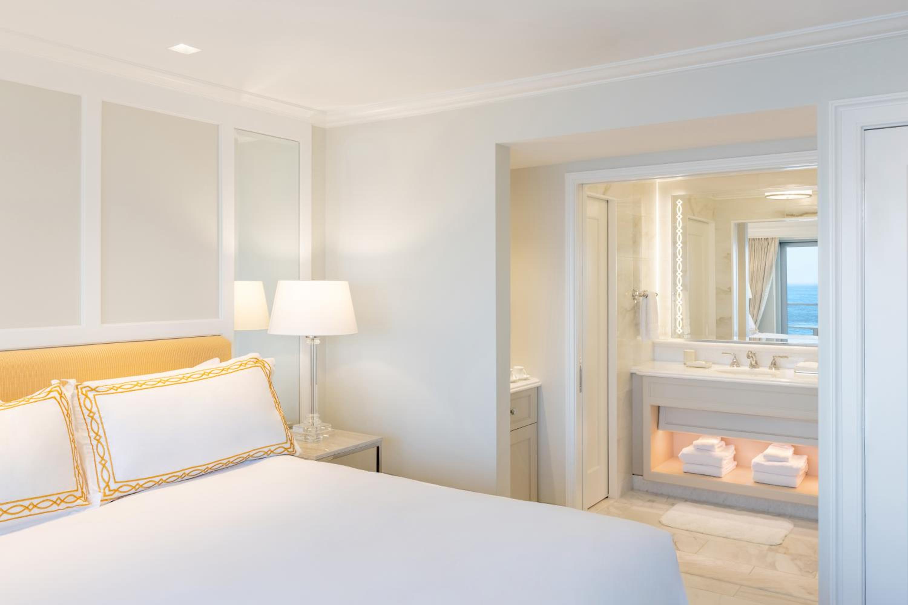 King Room with Pool View
