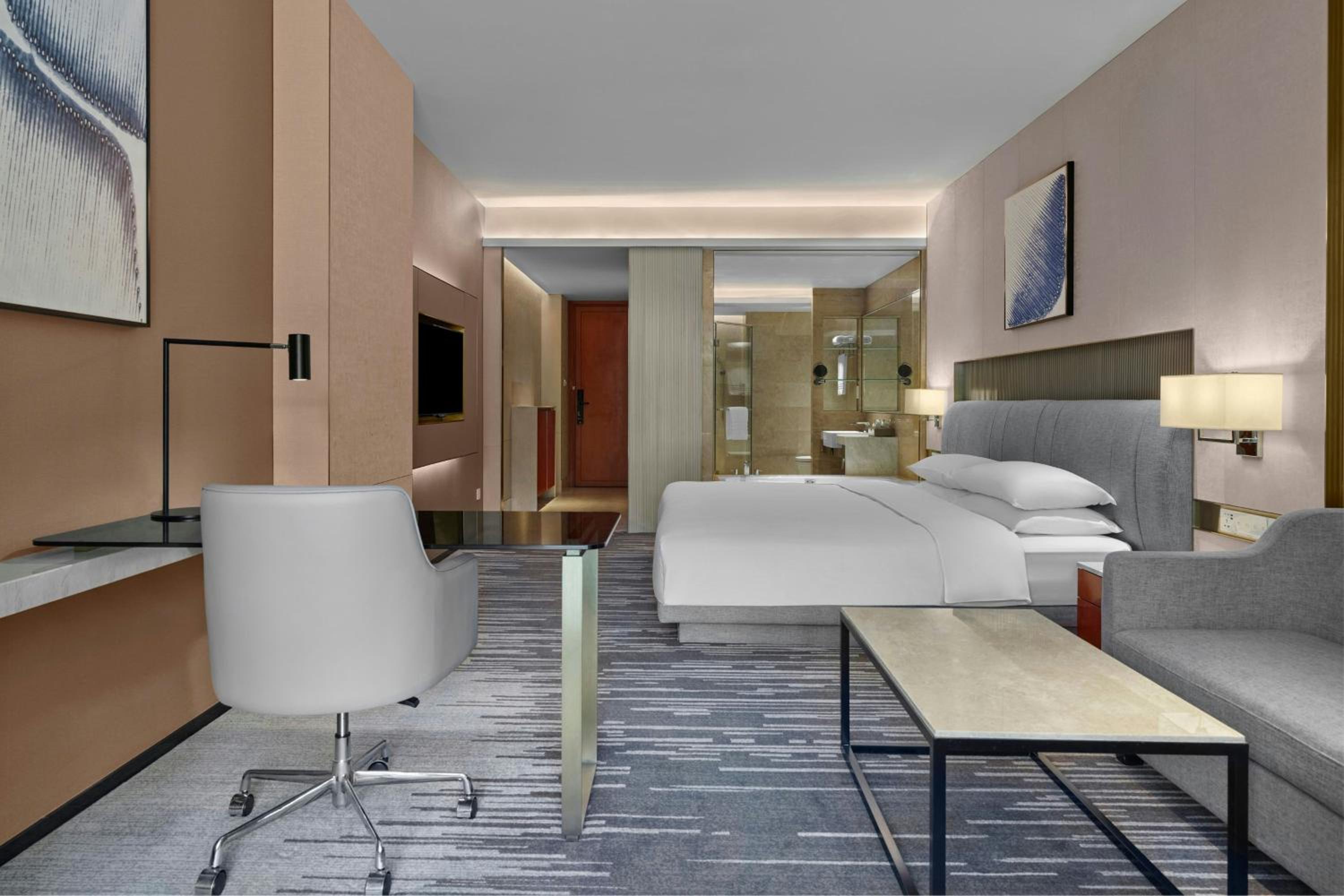 Executive Mountain Twin Room with Club Lounge Access photo 2
