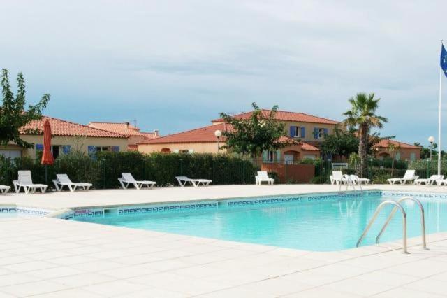 Villa photo 2