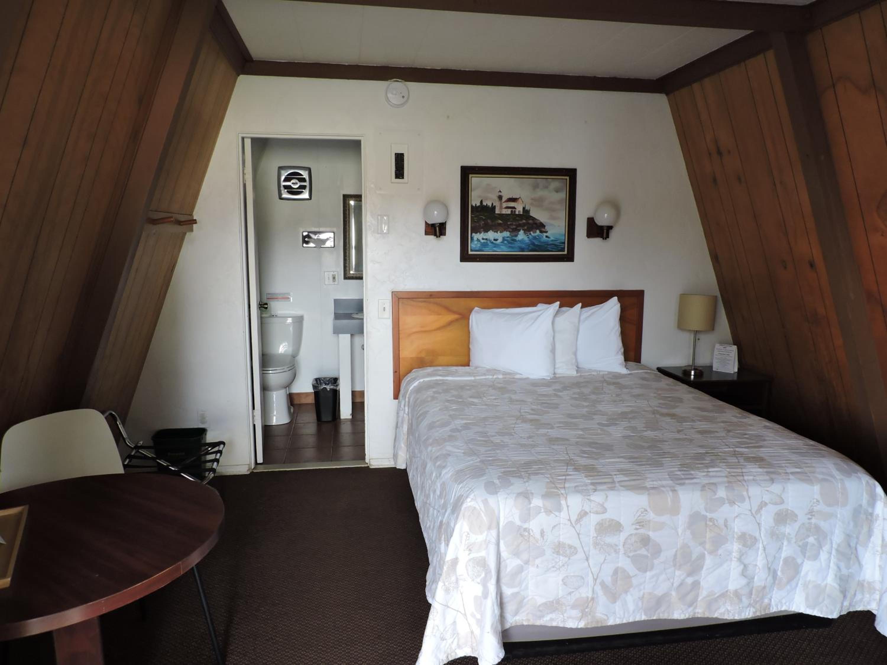 Queen Room - Photo 2