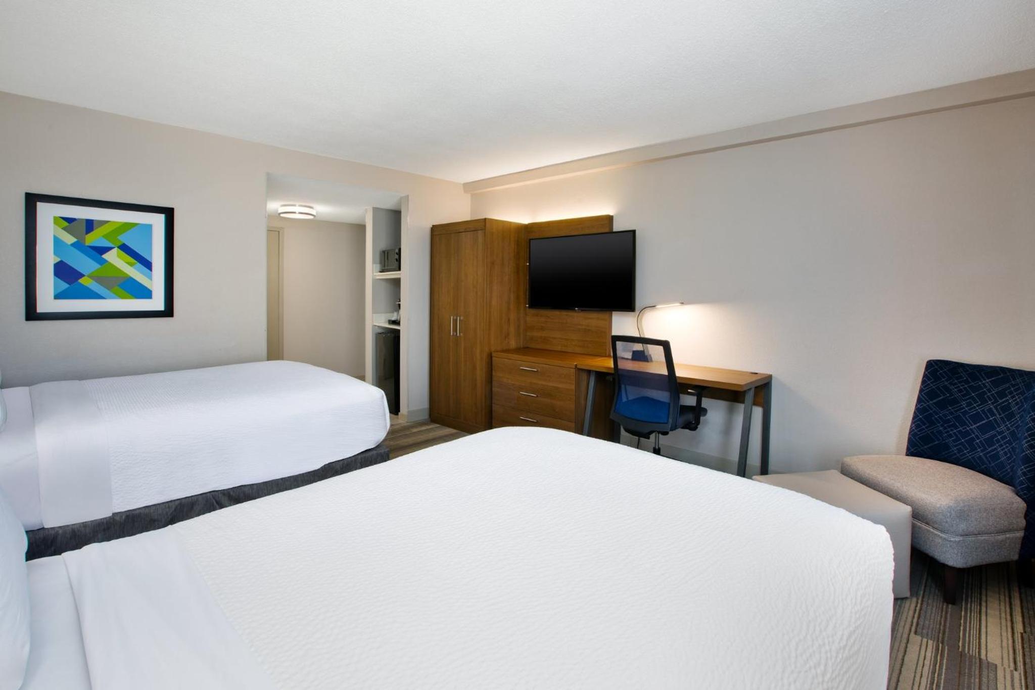 Standard Double Room with Two Double Beds - High Floor