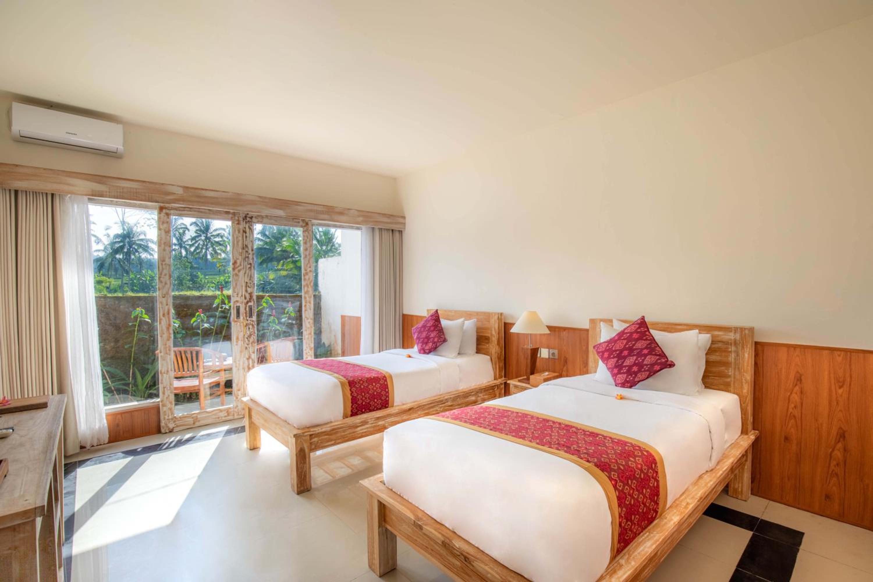 Deluxe Twin Room - Photo 9