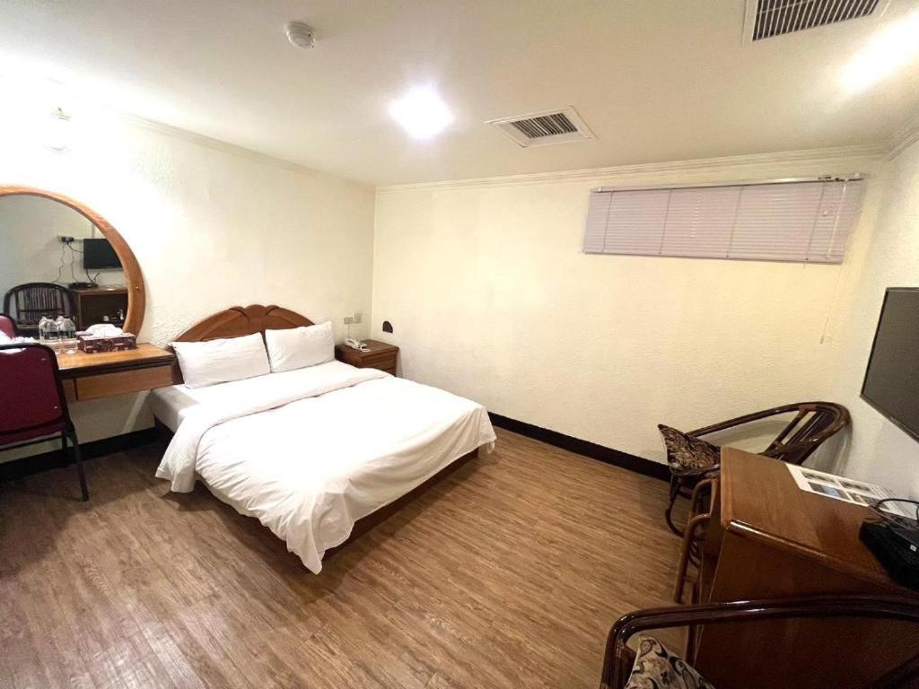 Standard Double Room - No Window
