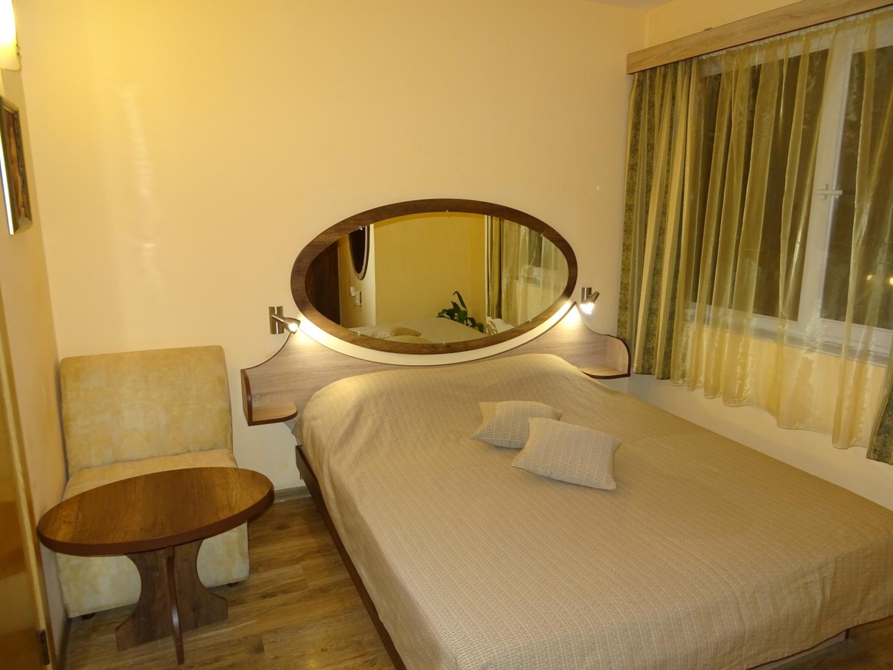 Double or Twin Room - Photo 37