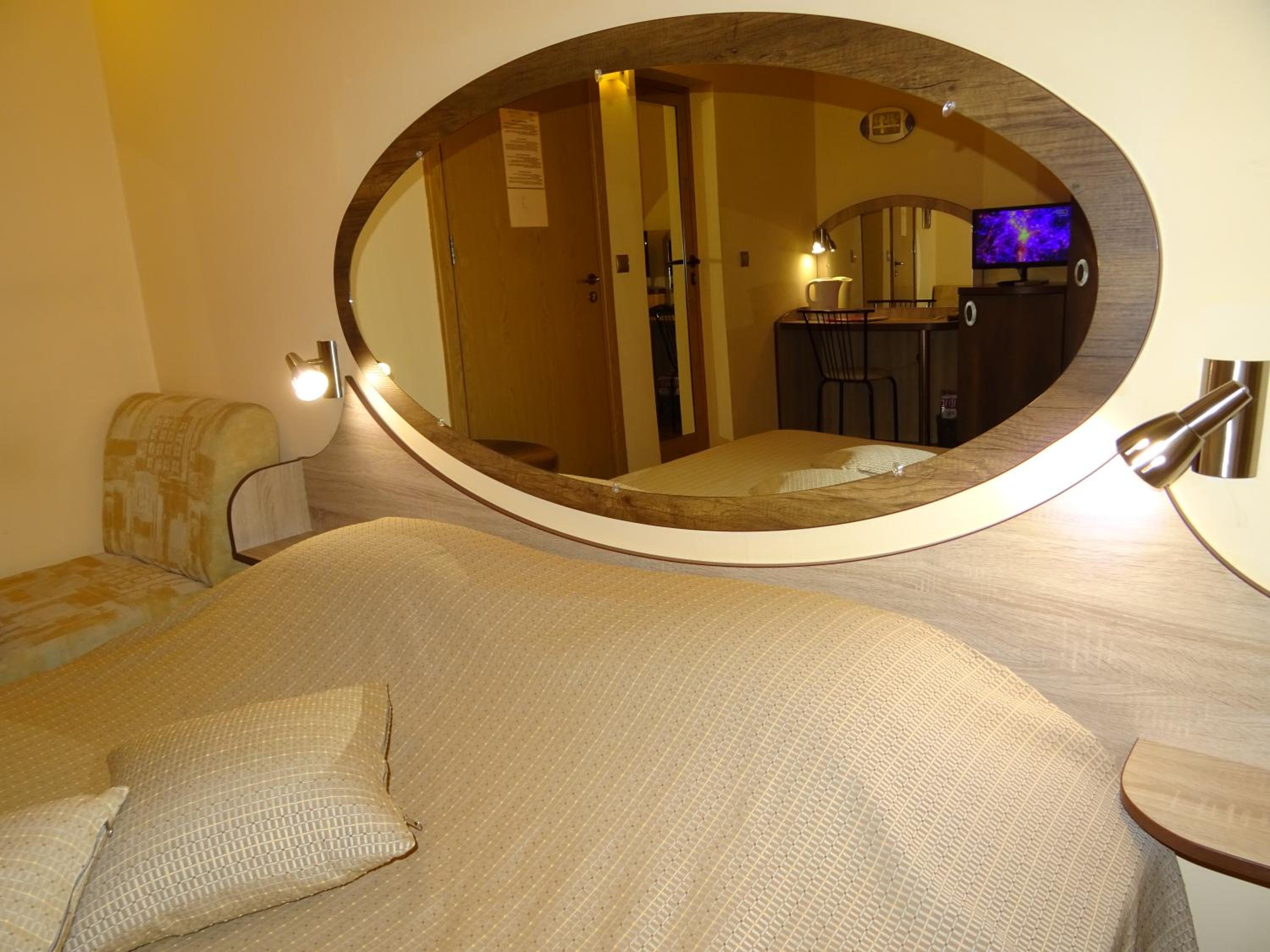 Double or Twin Room - Photo 36