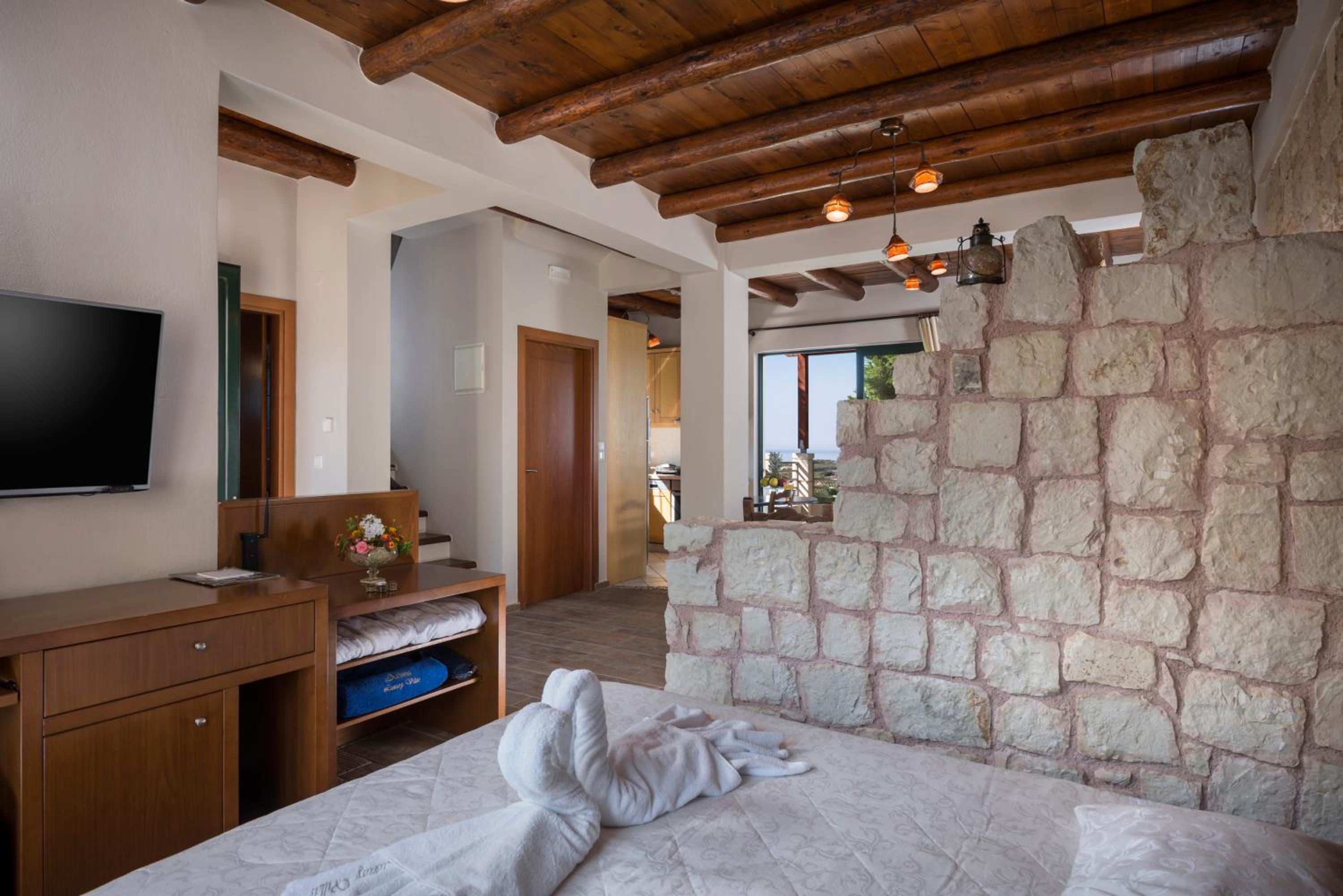 Two-Bedroom Villa with Private Pool and Sea View(5 Adults)-Kissos