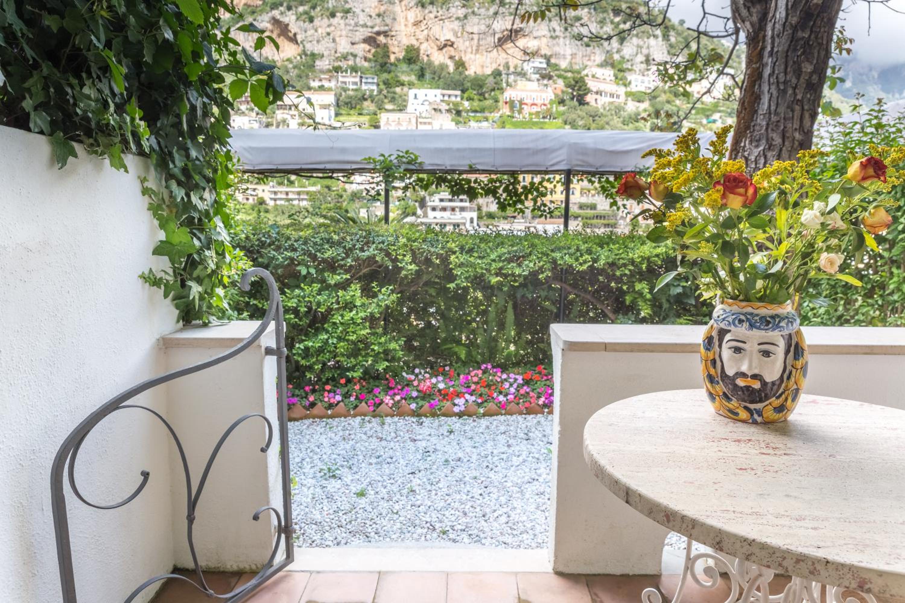 Standard Double or Twin Room with Garden View - Photo 7