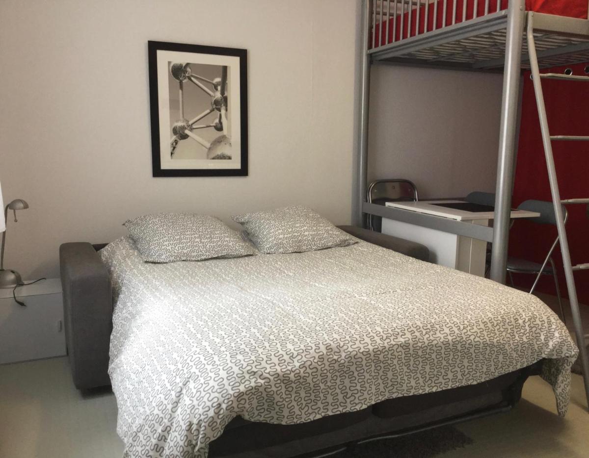 Studio Apartment - Photo 3