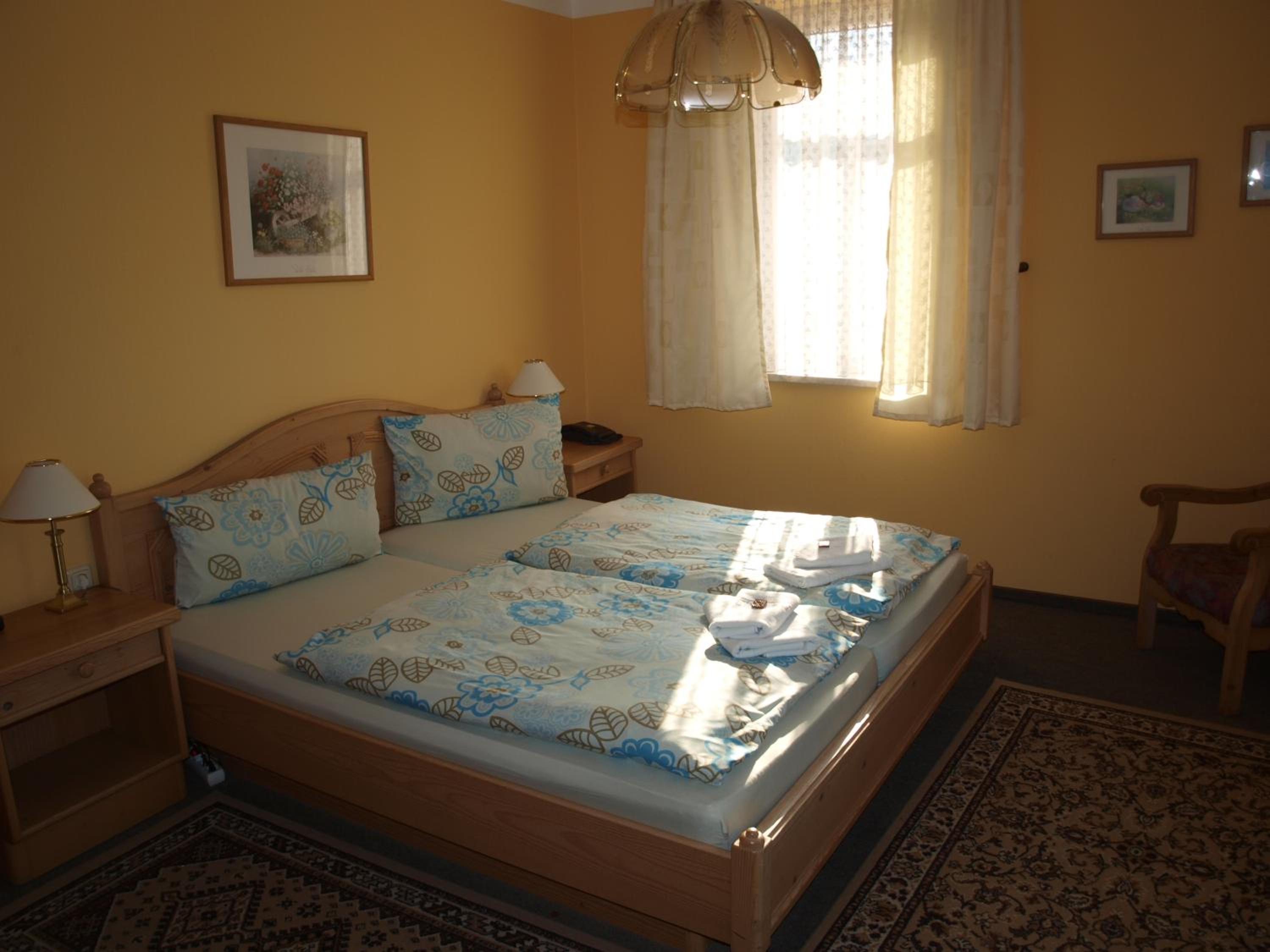 Double Room - Photo 10