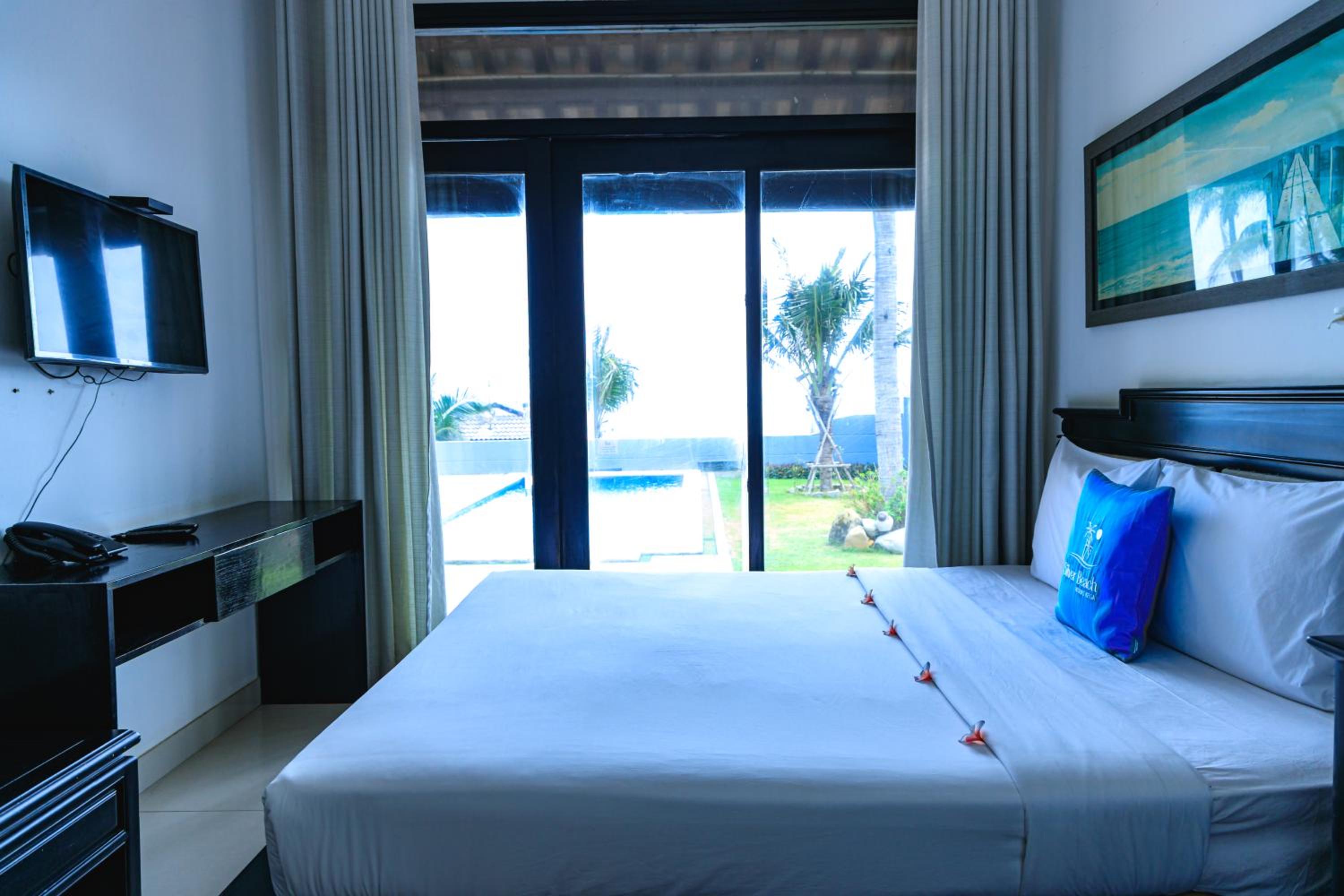 Villa - Beach Front