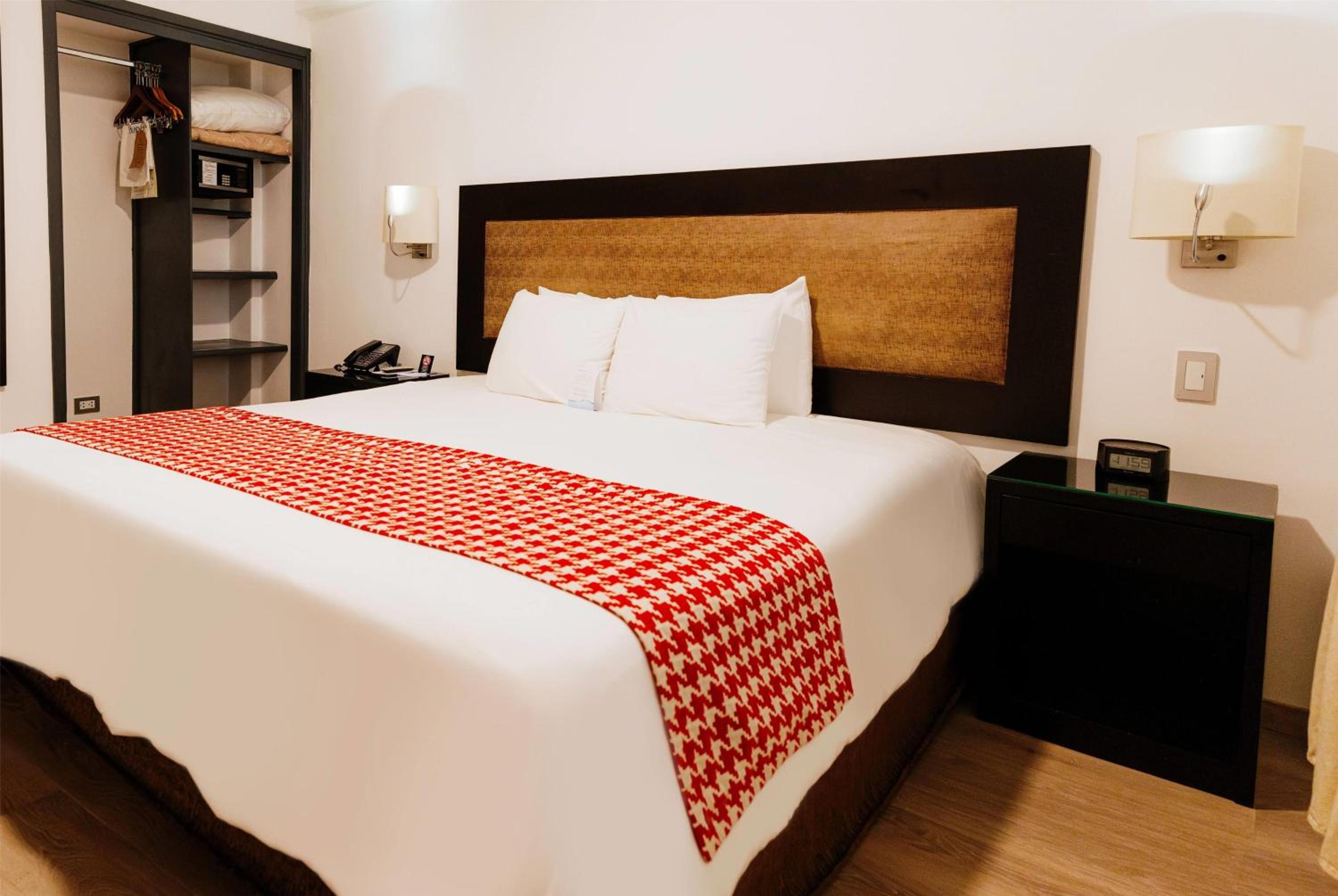 Standard Queen Room - Photo 2