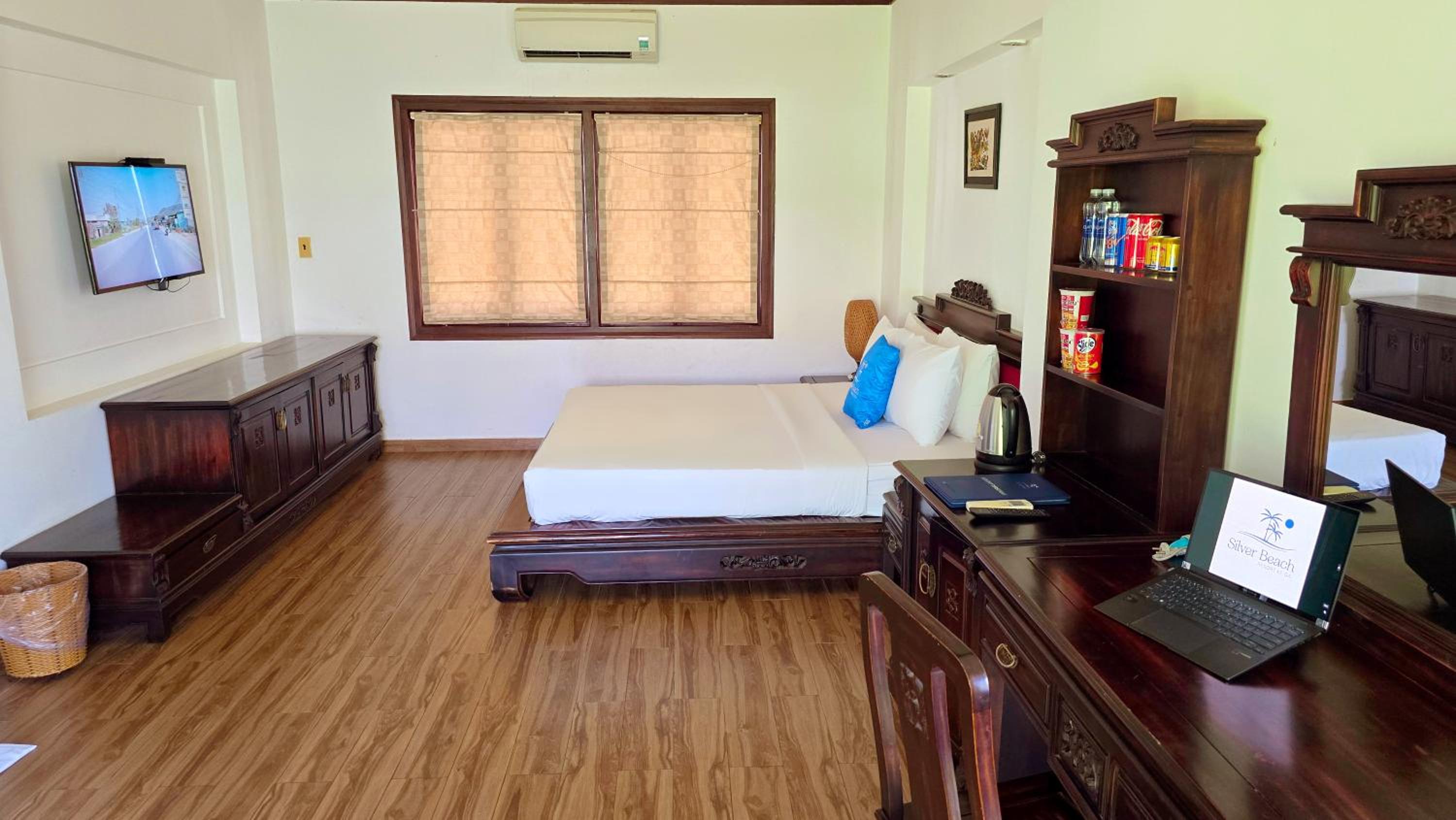 Deluxe Bungalow with Garden View