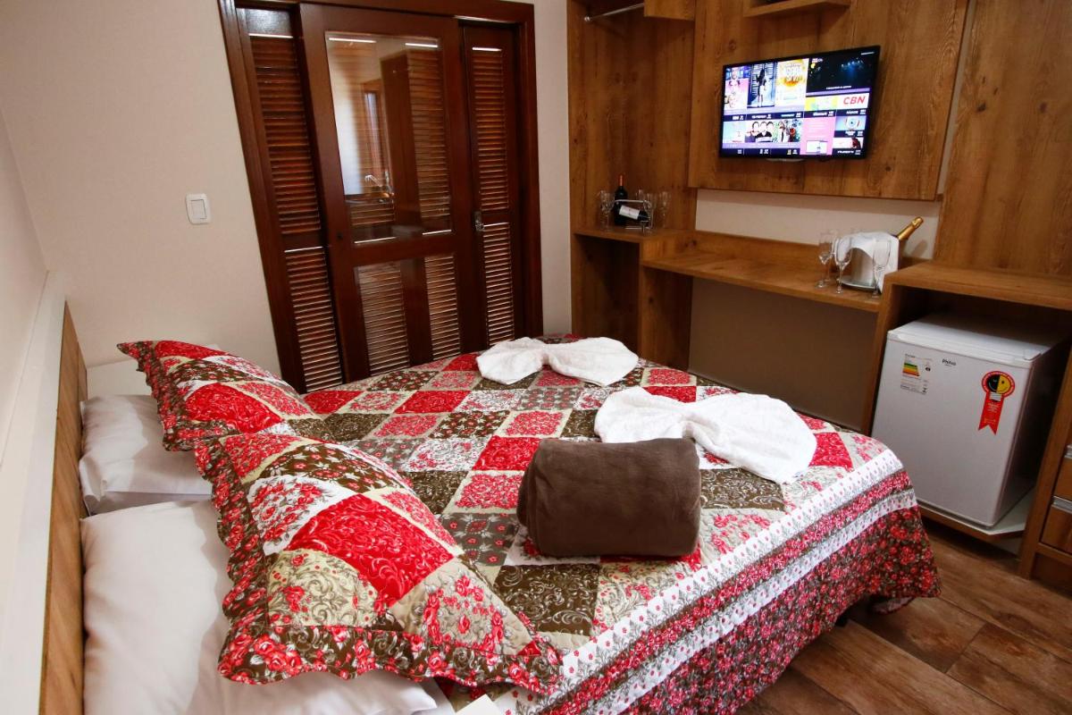 Deluxe Family Suite photo 2