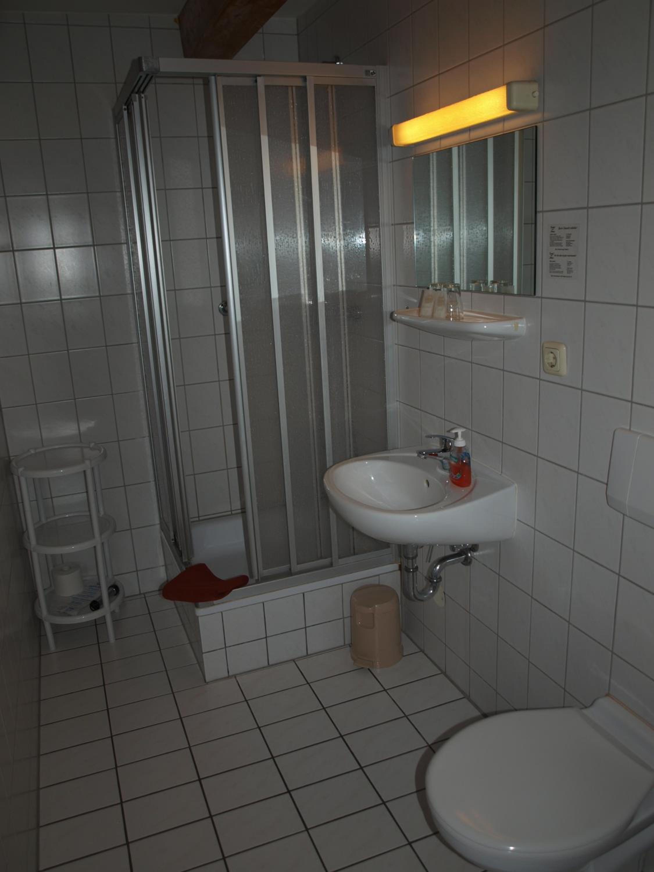 Double Room - Photo 11