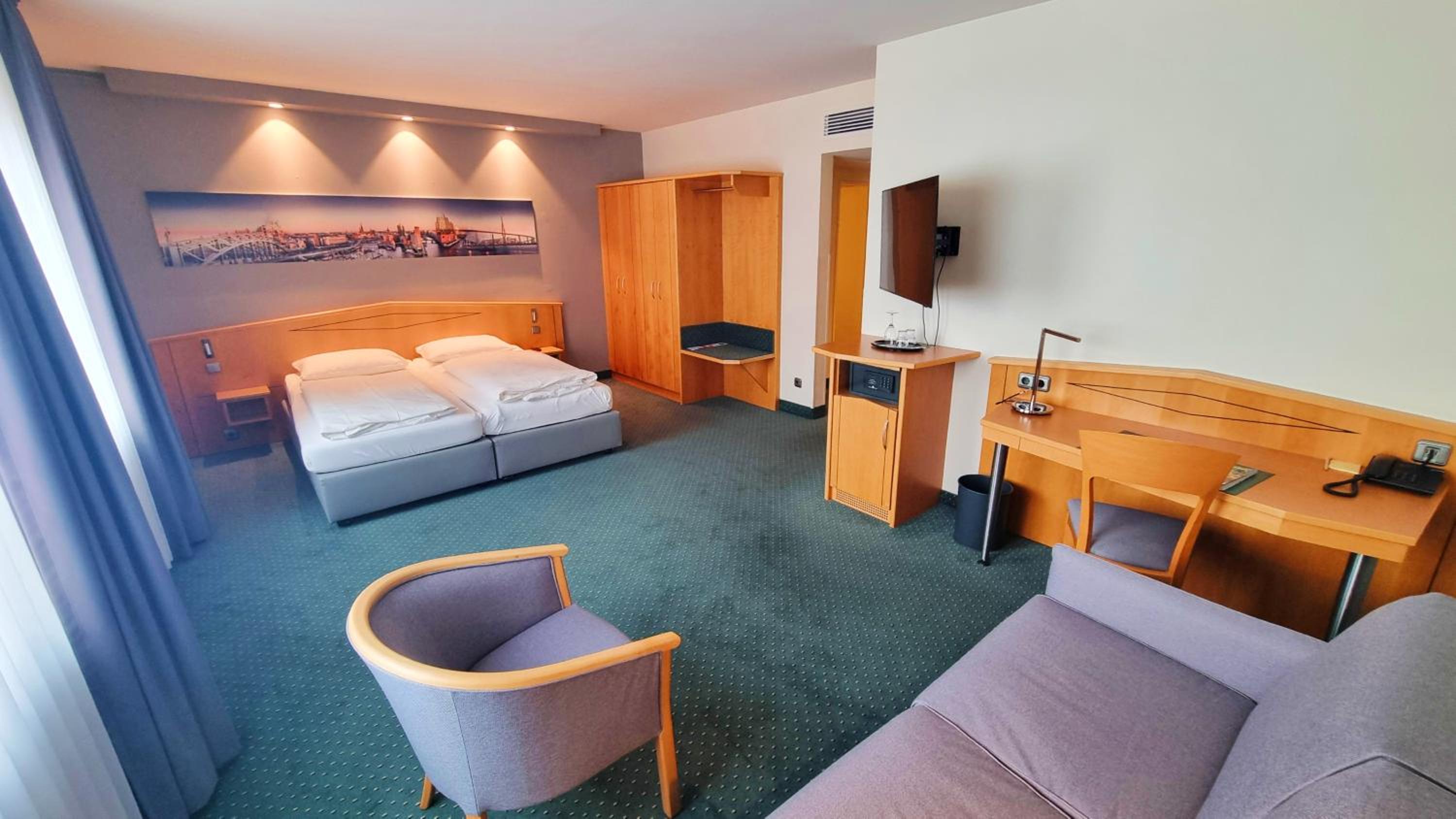 Double Room with Extra Bed photo 3