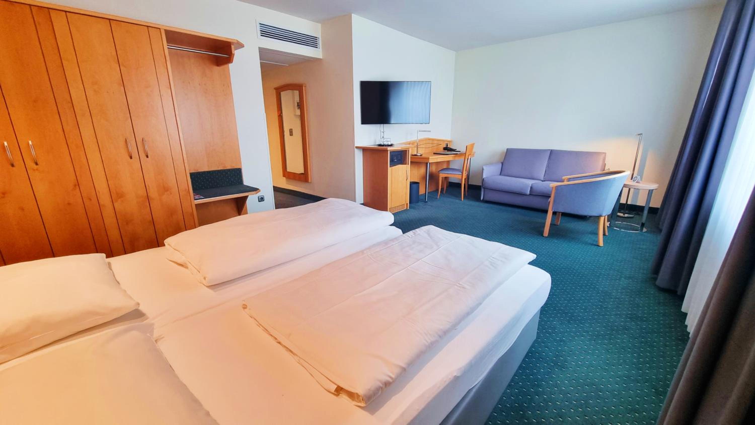 Double Room with Extra Bed photo 1