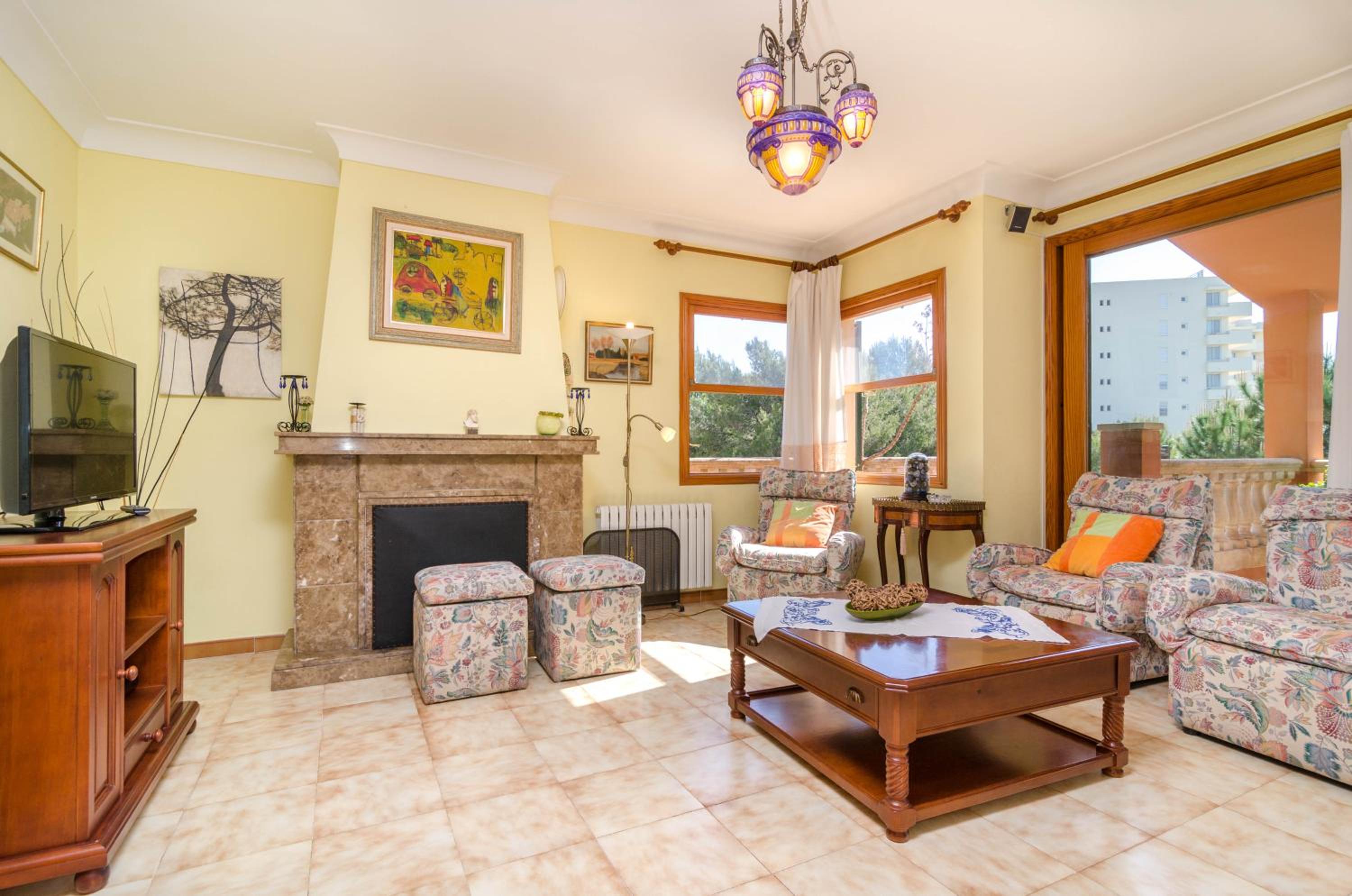 Villa de Cuatro Habitaciones