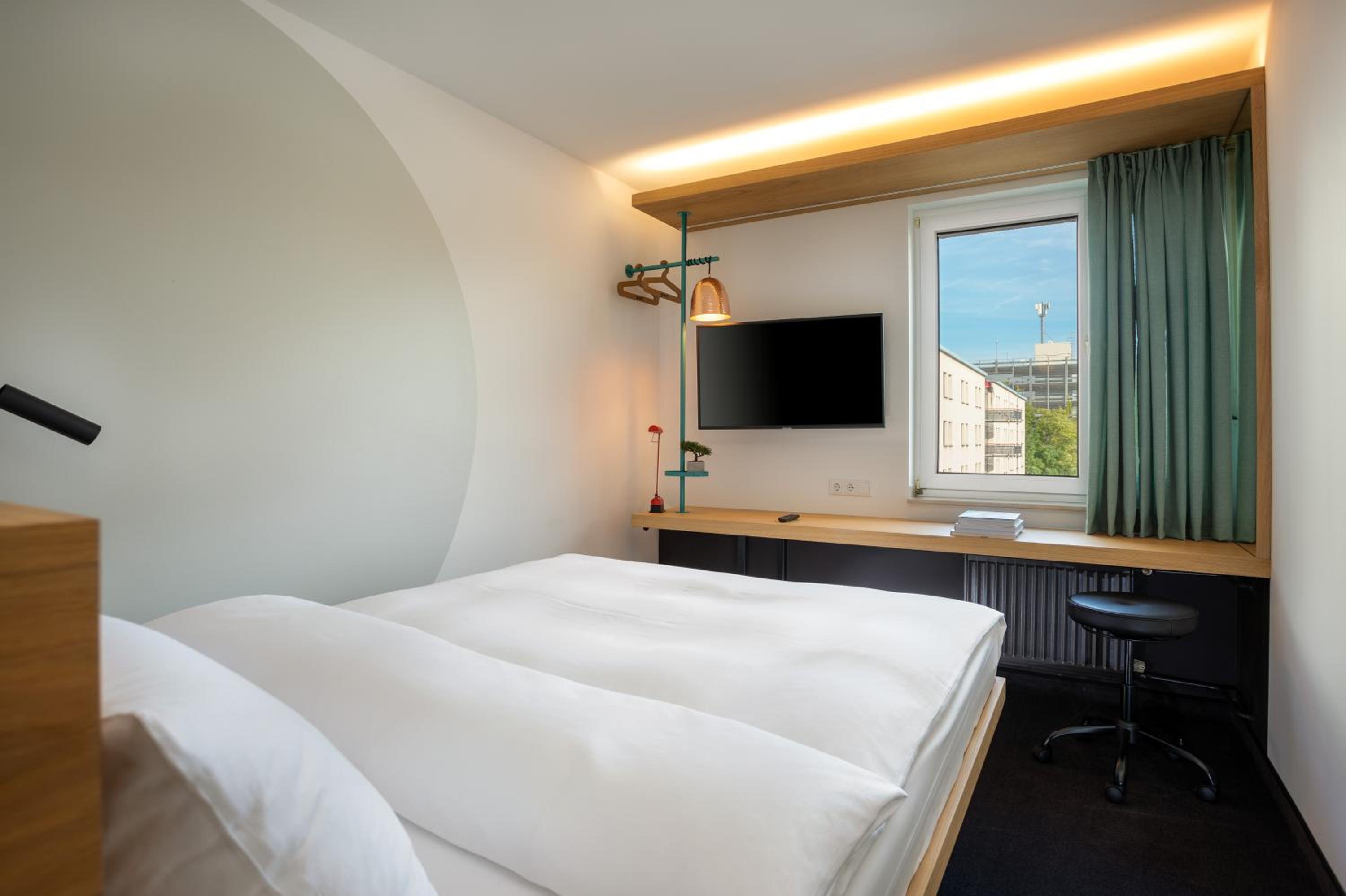 Superior Family Room with One Double Bed, One Single Bed and Sofa Bed photo 1
